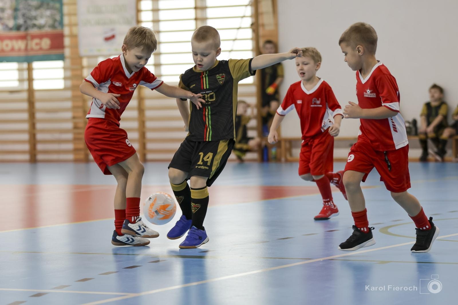 Zdjęcie w galerii na portalu naszraciborz.pl: Zacięta rywalizacja młodych piłkarzy w Krzanowicach [FOTO] wiadomości z regionu