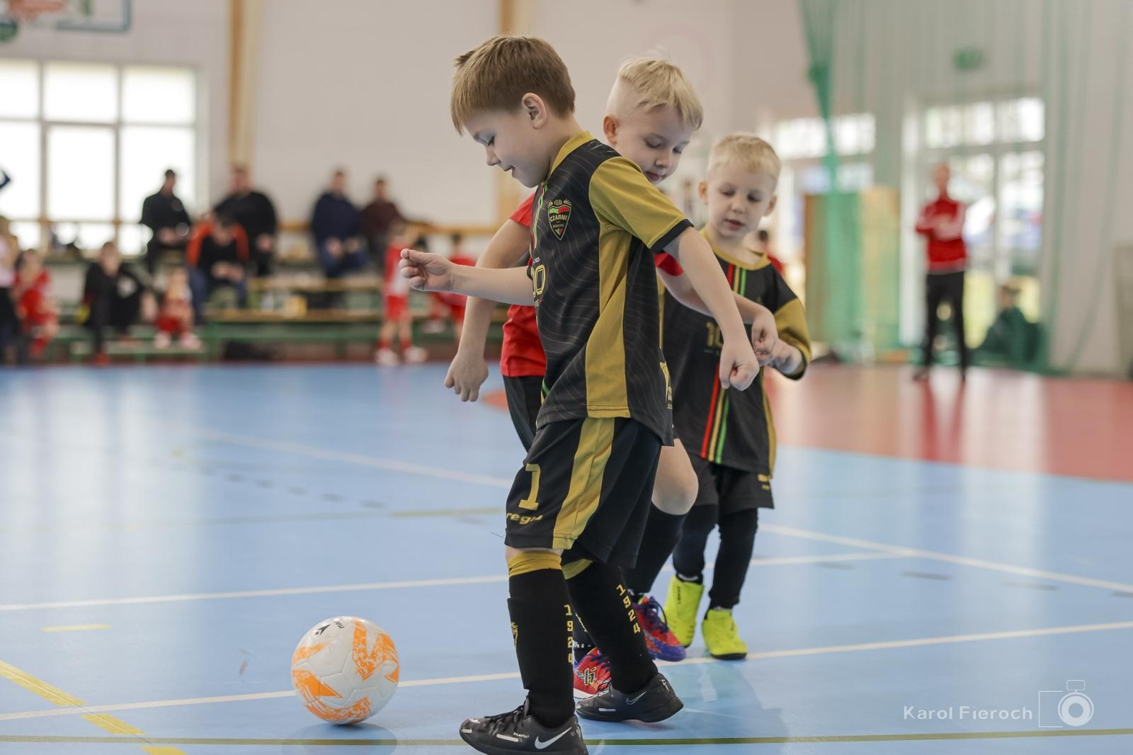 Zdjęcie w galerii na portalu naszraciborz.pl: Zacięta rywalizacja młodych piłkarzy w Krzanowicach [FOTO] wiadomości z regionu