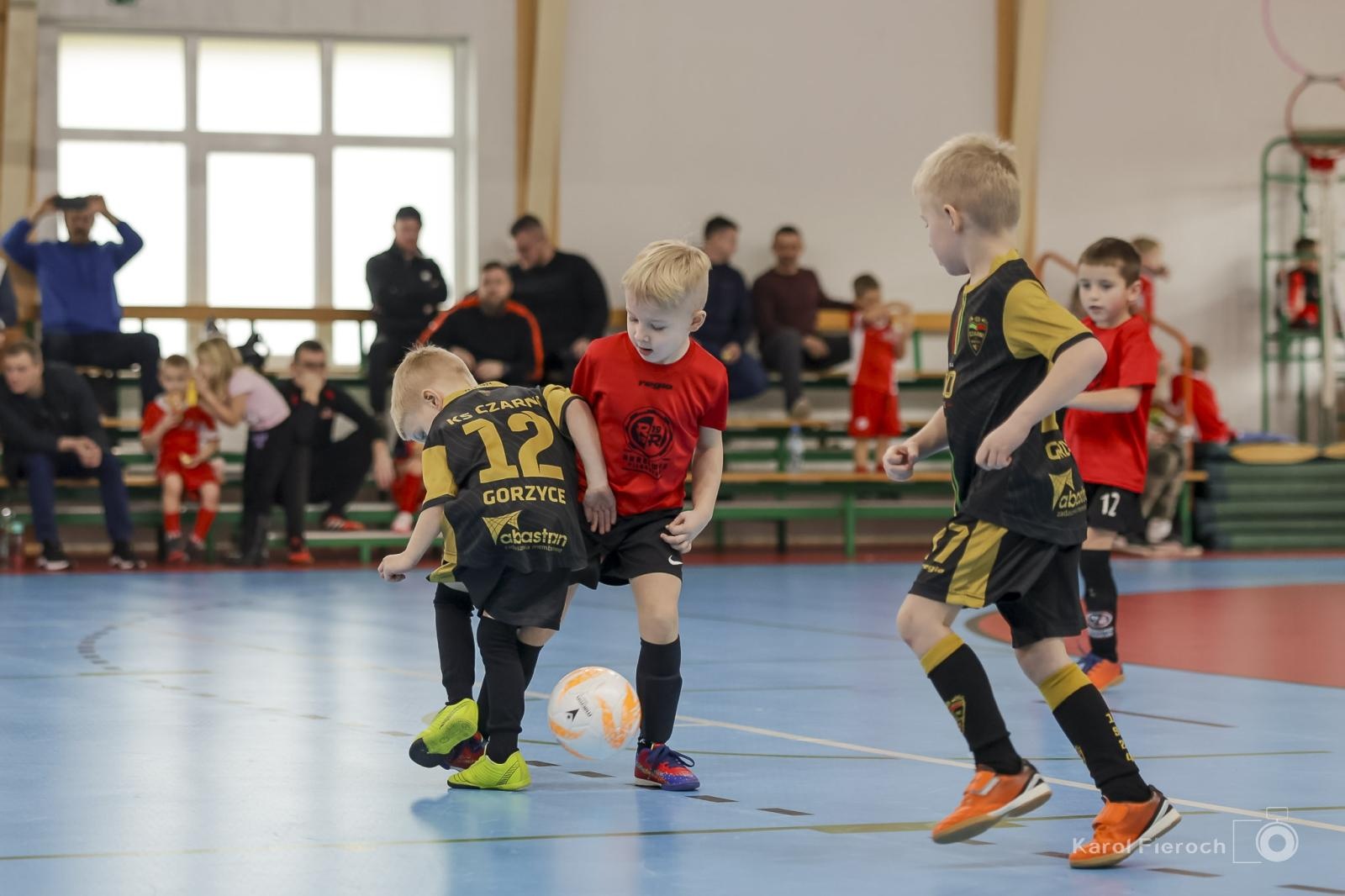 Zdjęcie w galerii na portalu naszraciborz.pl: Zacięta rywalizacja młodych piłkarzy w Krzanowicach [FOTO] wiadomości z regionu