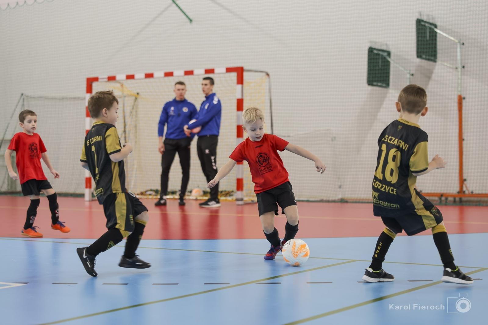 Zdjęcie w galerii na portalu naszraciborz.pl: Zacięta rywalizacja młodych piłkarzy w Krzanowicach [FOTO] wiadomości z regionu