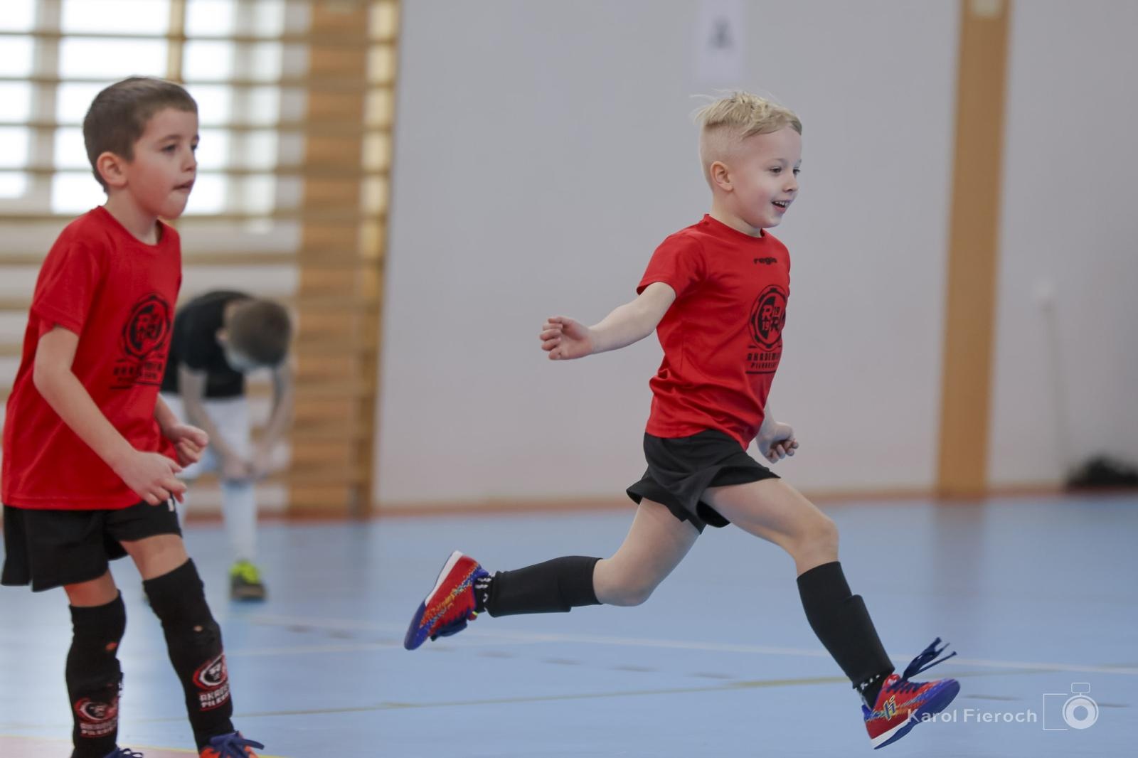 Zdjęcie w galerii na portalu naszraciborz.pl: Zacięta rywalizacja młodych piłkarzy w Krzanowicach [FOTO] wiadomości z regionu