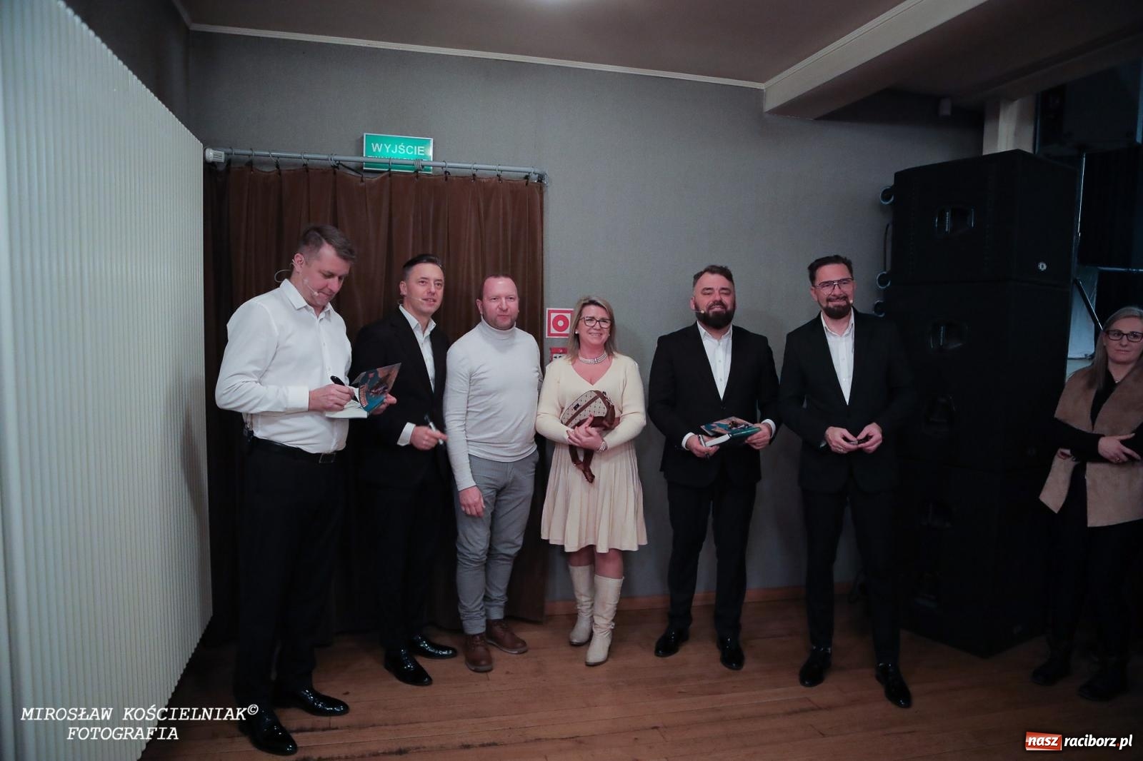 Zdjęcie w galerii na portalu naszraciborz.pl: Z żartami nie ma żartów. Kabaret Młodych Panów w Raciborzu [FOTO] wiadomości z regionu