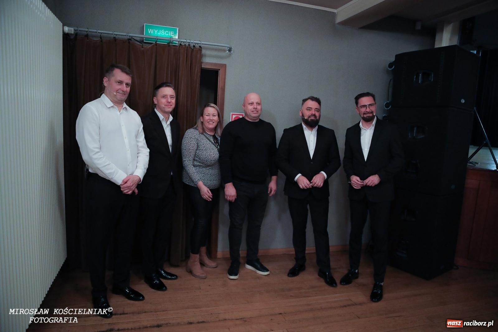 Zdjęcie w galerii na portalu naszraciborz.pl: Z żartami nie ma żartów. Kabaret Młodych Panów w Raciborzu [FOTO] wiadomości z regionu