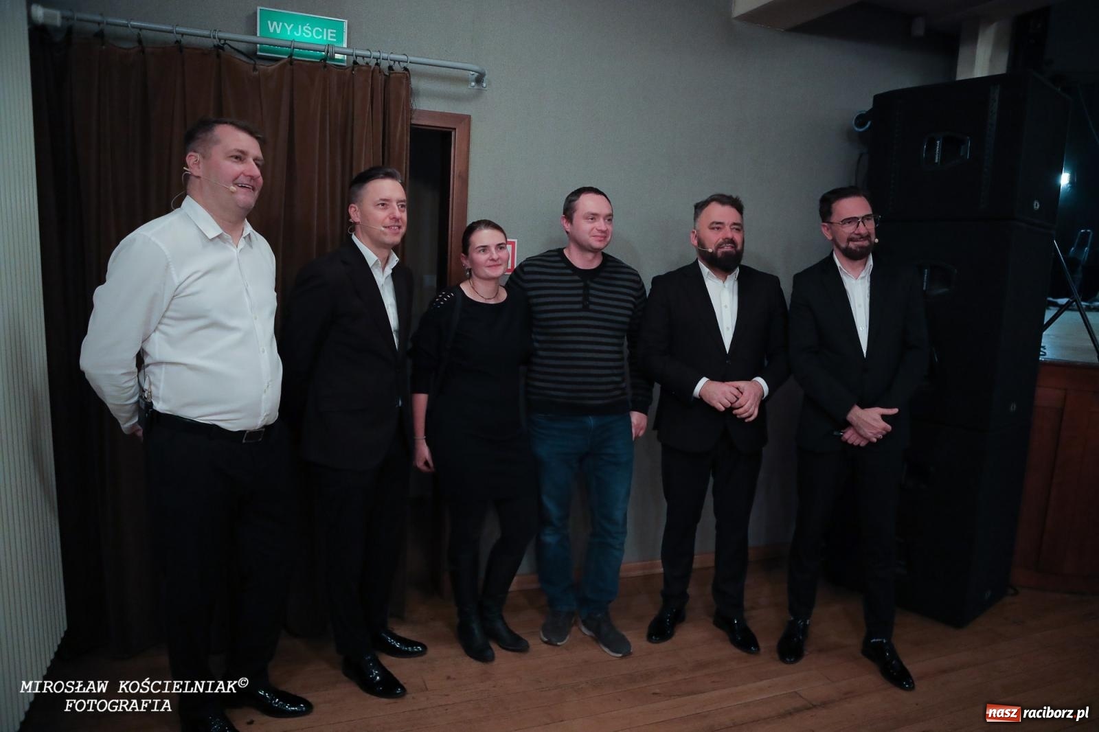 Zdjęcie w galerii na portalu naszraciborz.pl: Z żartami nie ma żartów. Kabaret Młodych Panów w Raciborzu [FOTO] wiadomości z regionu