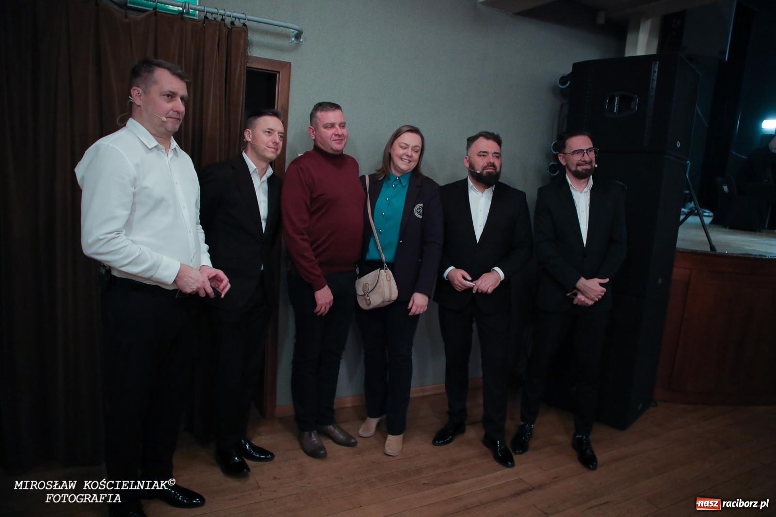 Zdjęcie w galerii na portalu naszraciborz.pl: Z żartami nie ma żartów. Kabaret Młodych Panów w Raciborzu [FOTO] wiadomości z regionu