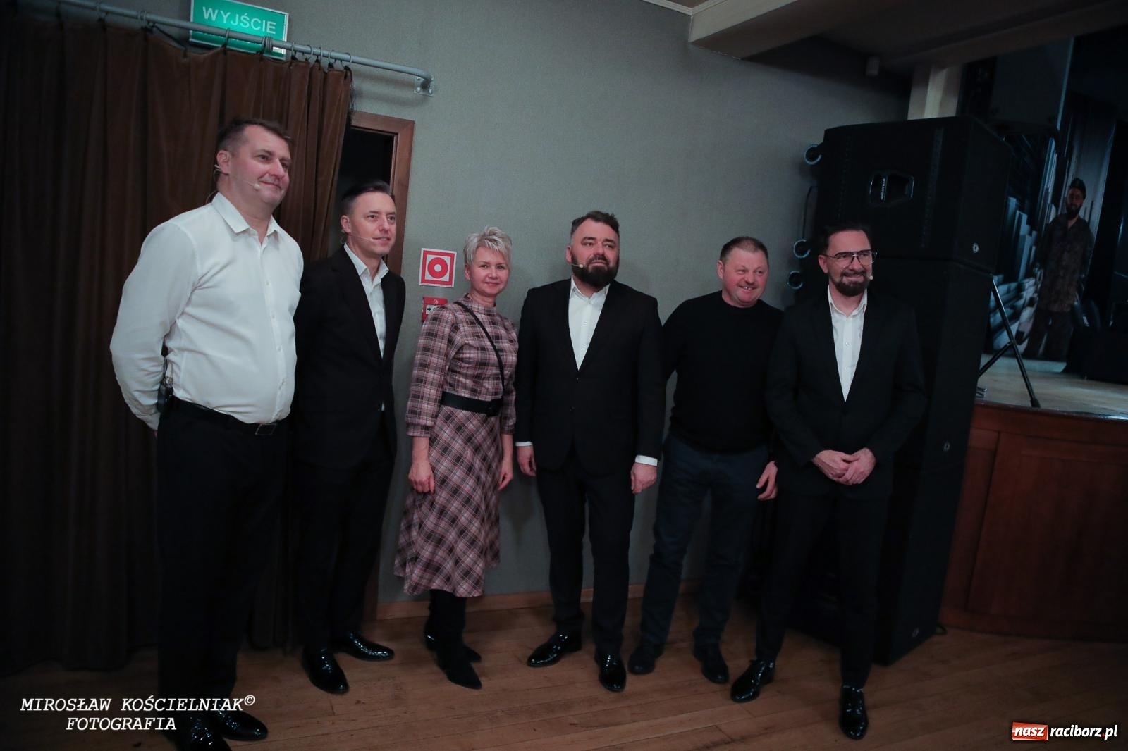 Zdjęcie w galerii na portalu naszraciborz.pl: Z żartami nie ma żartów. Kabaret Młodych Panów w Raciborzu [FOTO] wiadomości z regionu