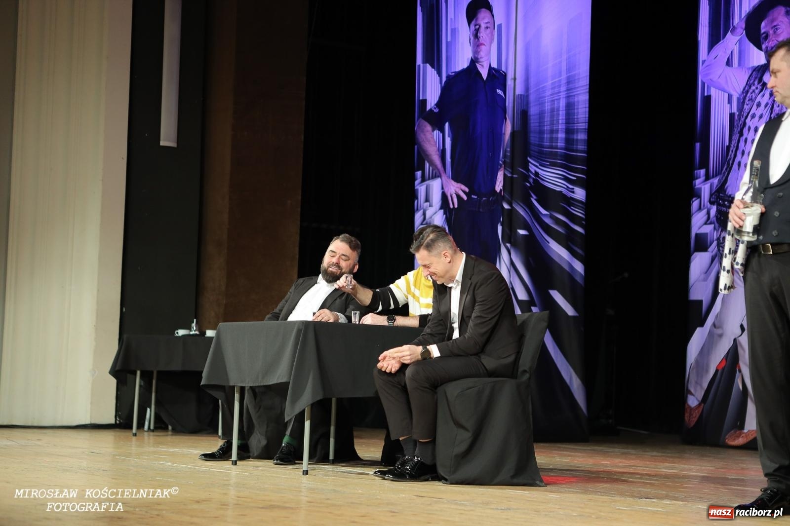 Zdjęcie w galerii na portalu naszraciborz.pl: Z żartami nie ma żartów. Kabaret Młodych Panów w Raciborzu [FOTO] wiadomości z regionu