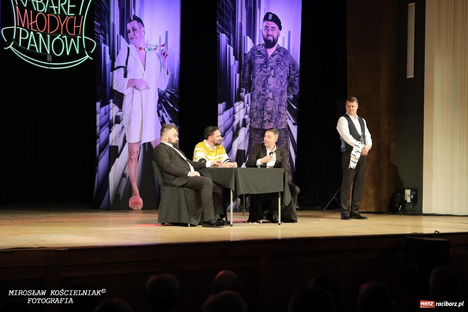 Zdjęcie w galerii na portalu naszraciborz.pl: Z żartami nie ma żartów. Kabaret Młodych Panów w Raciborzu [FOTO] wiadomości z regionu