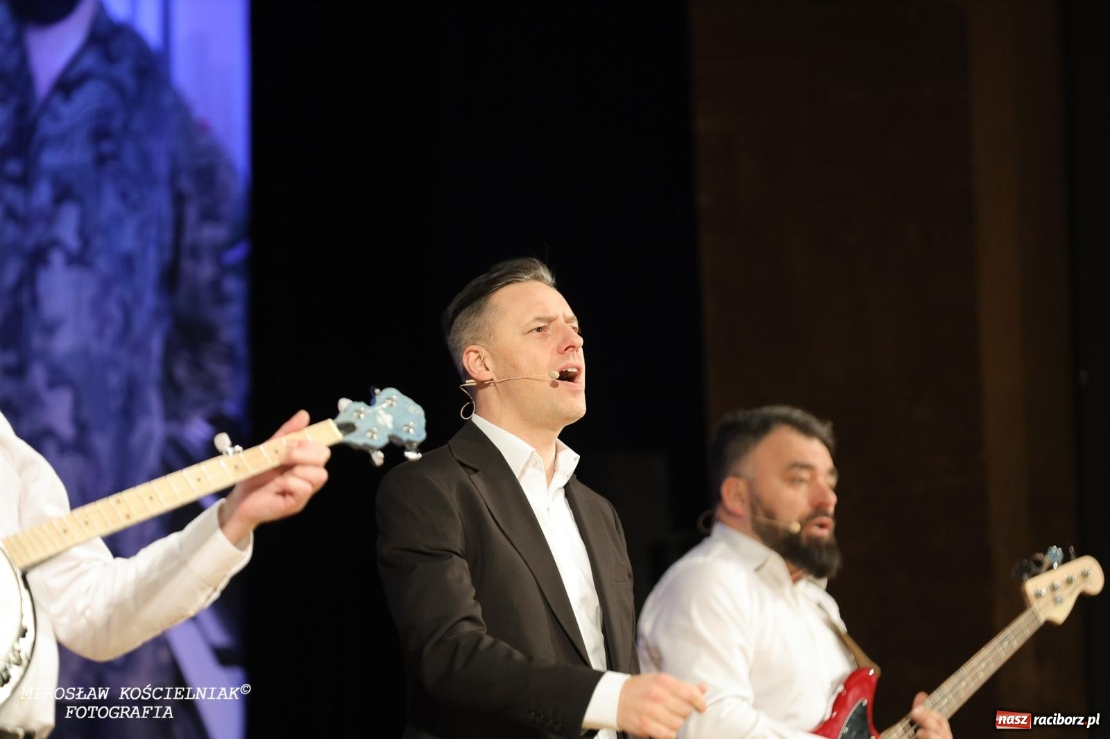 Zdjęcie w galerii na portalu naszraciborz.pl: Z żartami nie ma żartów. Kabaret Młodych Panów w Raciborzu [FOTO] wiadomości z regionu