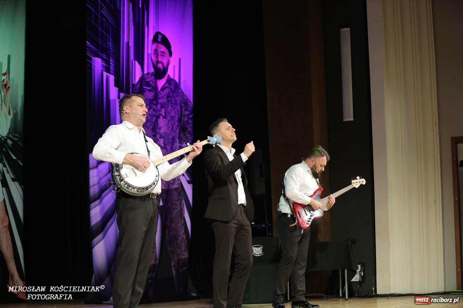 Zdjęcie w galerii na portalu naszraciborz.pl: Z żartami nie ma żartów. Kabaret Młodych Panów w Raciborzu [FOTO] wiadomości z regionu