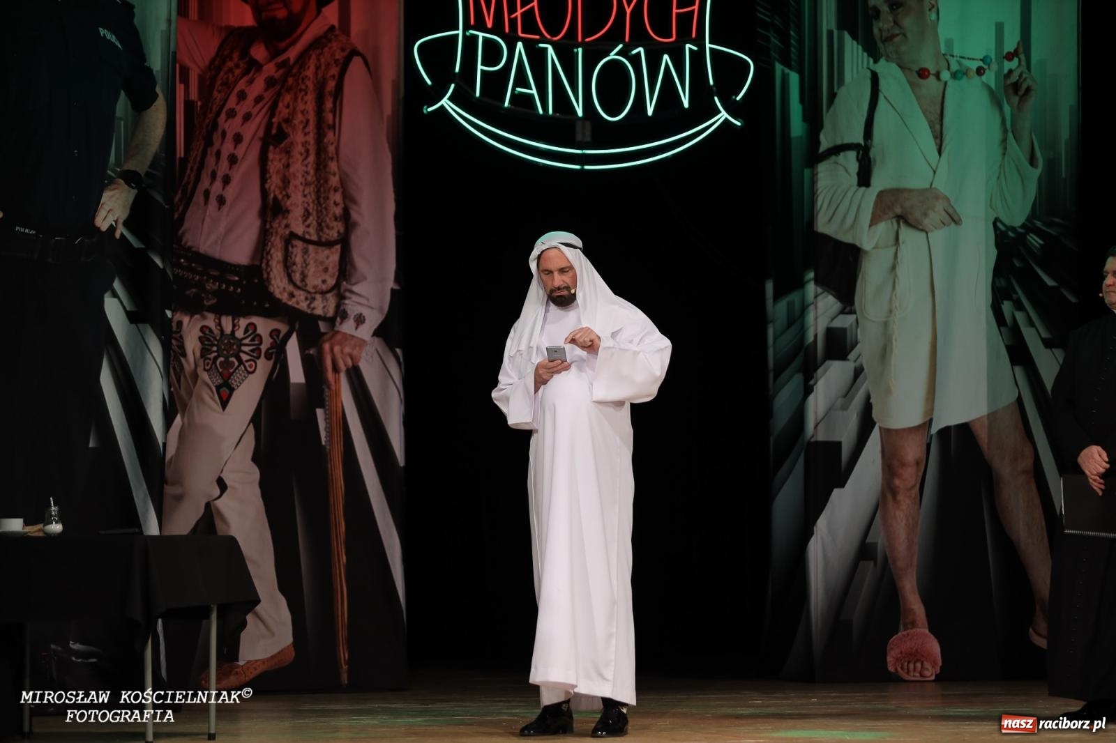 Zdjęcie w galerii na portalu naszraciborz.pl: Z żartami nie ma żartów. Kabaret Młodych Panów w Raciborzu [FOTO] wiadomości z regionu