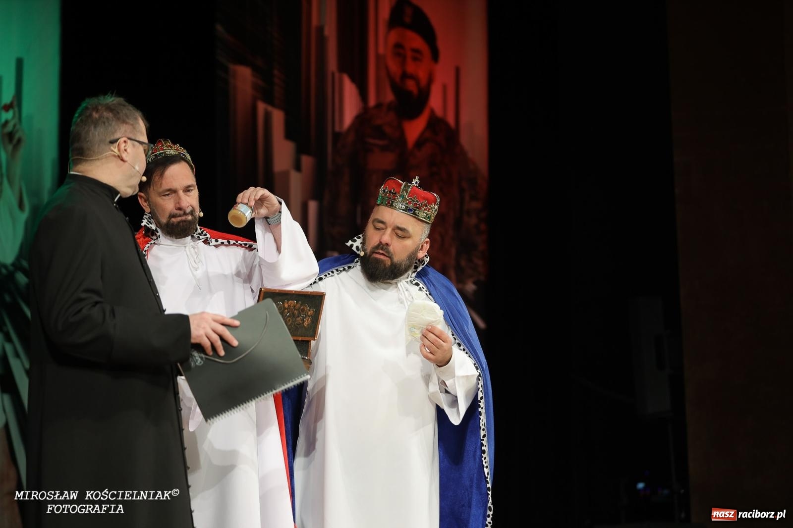 Zdjęcie w galerii na portalu naszraciborz.pl: Z żartami nie ma żartów. Kabaret Młodych Panów w Raciborzu [FOTO] wiadomości z regionu