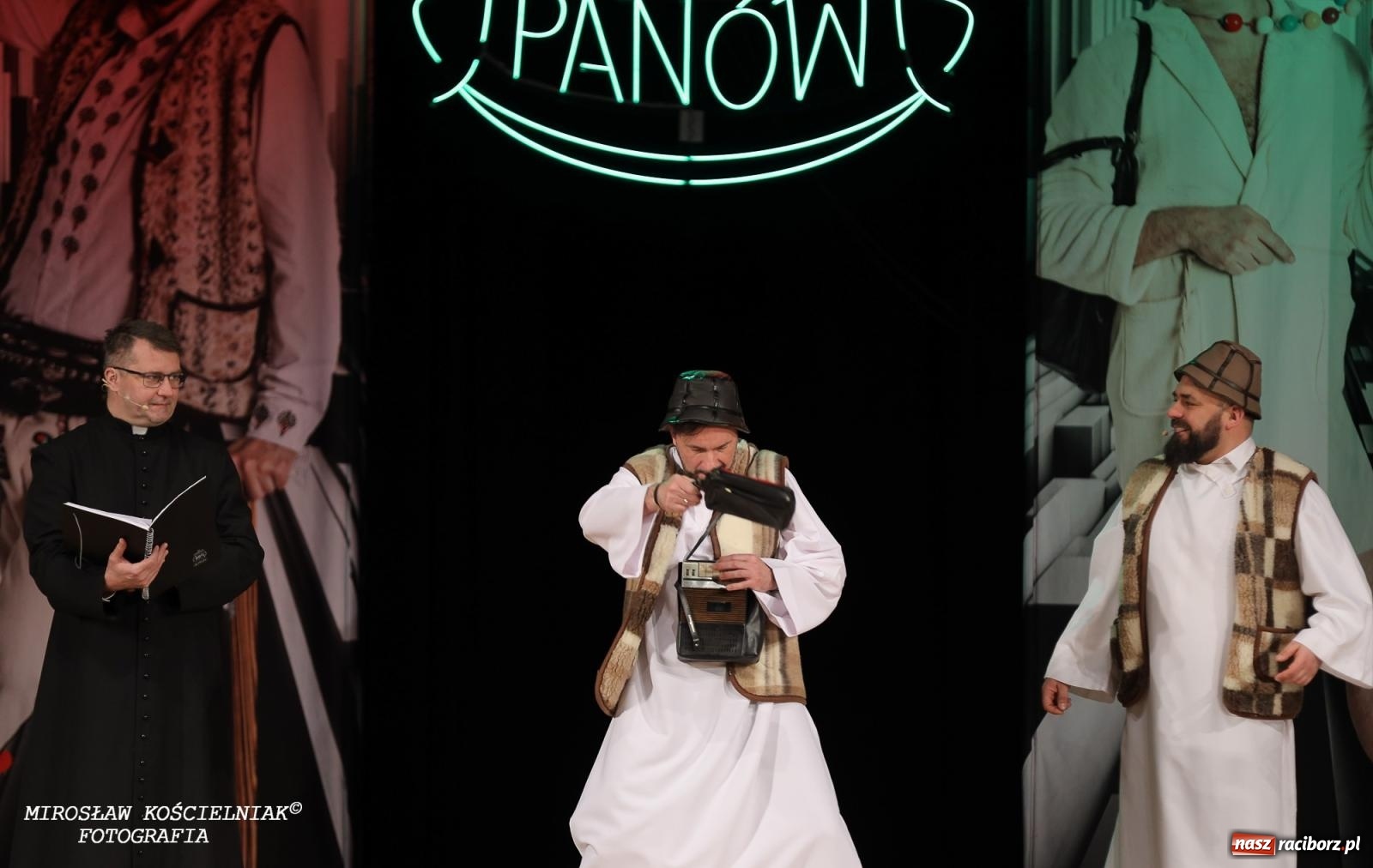 Zdjęcie w galerii na portalu naszraciborz.pl: Z żartami nie ma żartów. Kabaret Młodych Panów w Raciborzu [FOTO] wiadomości z regionu