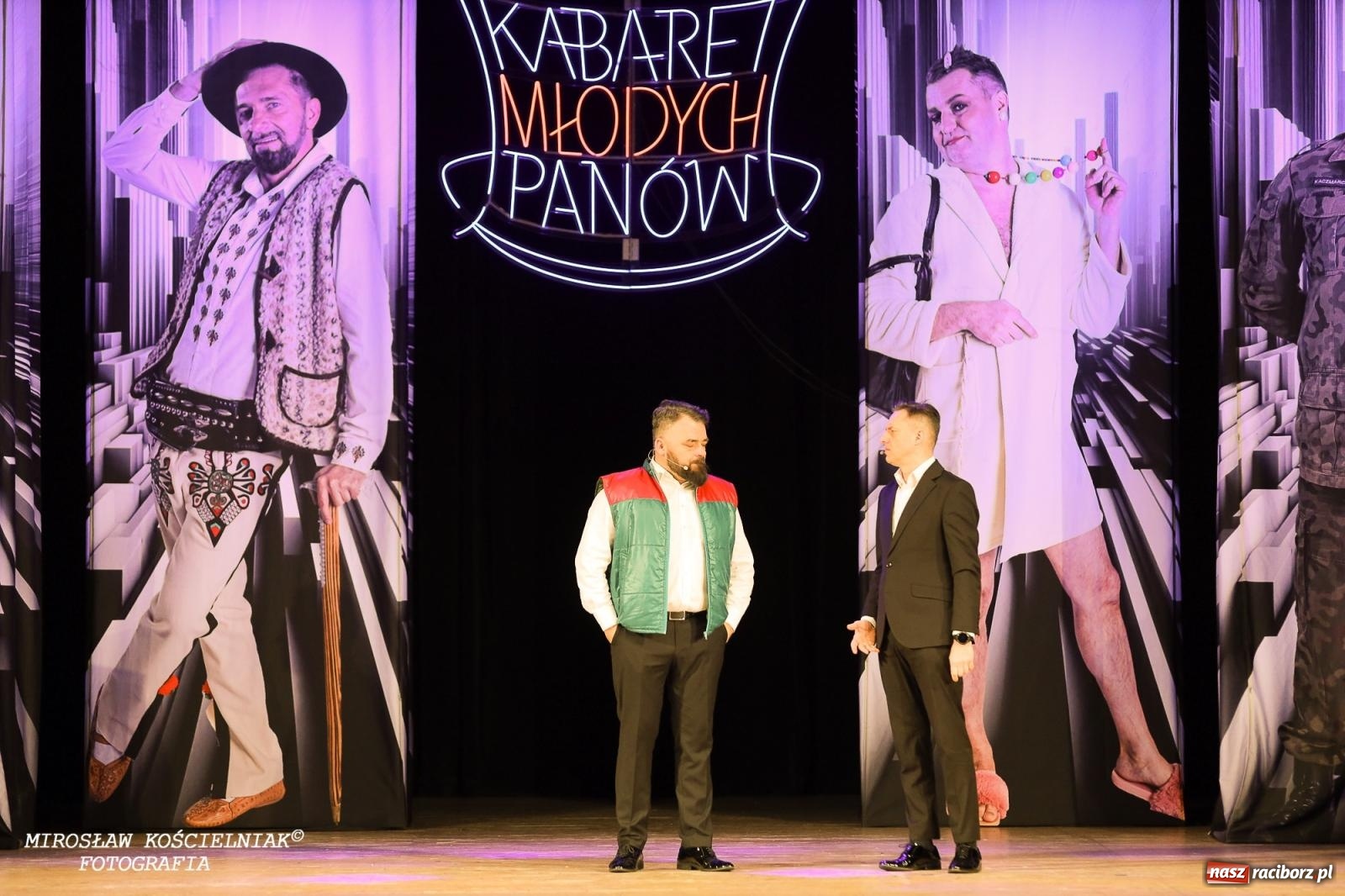 Zdjęcie w galerii na portalu naszraciborz.pl: Z żartami nie ma żartów. Kabaret Młodych Panów w Raciborzu [FOTO] wiadomości z regionu