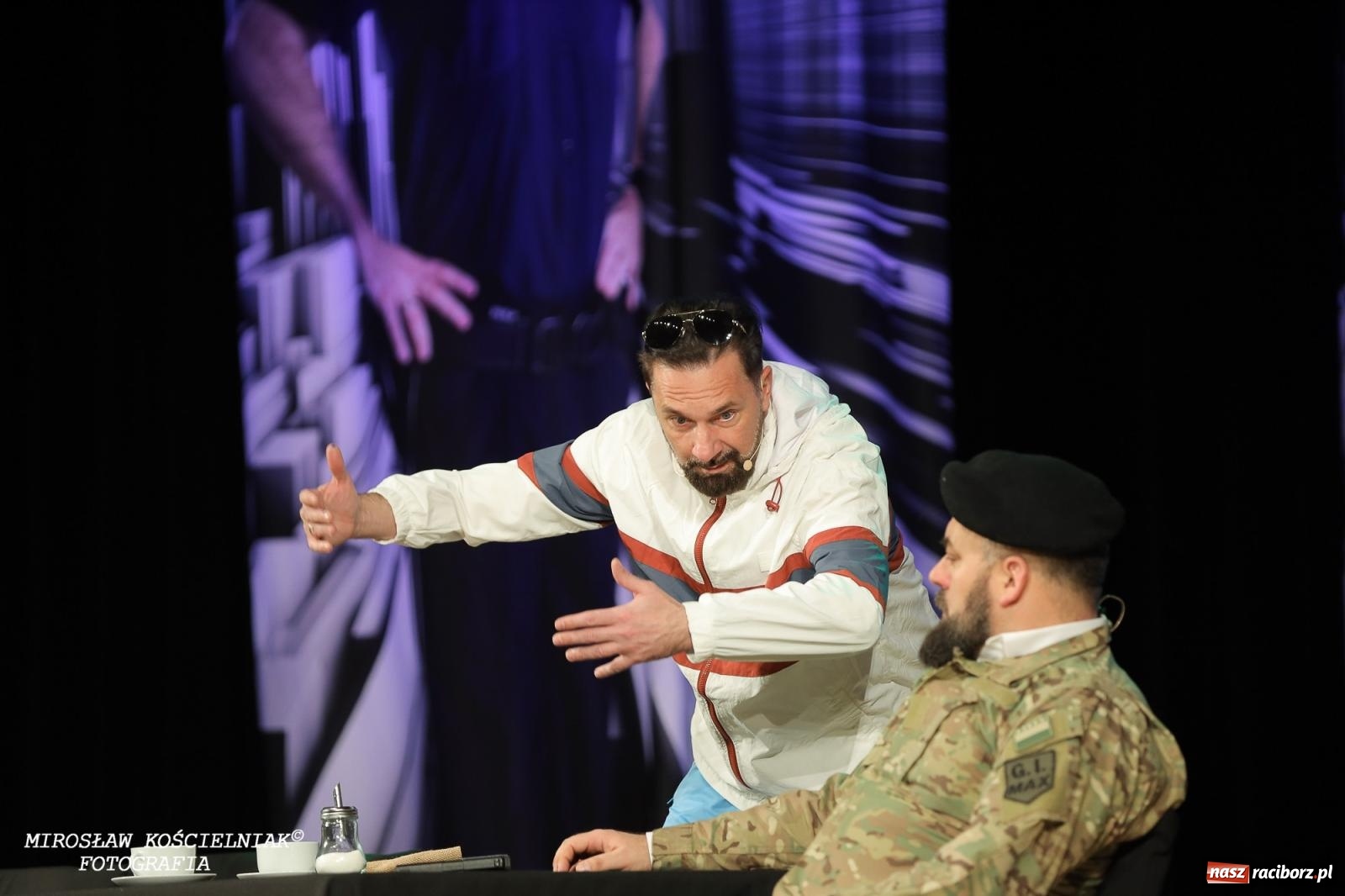 Zdjęcie w galerii na portalu naszraciborz.pl: Z żartami nie ma żartów. Kabaret Młodych Panów w Raciborzu [FOTO] wiadomości z regionu