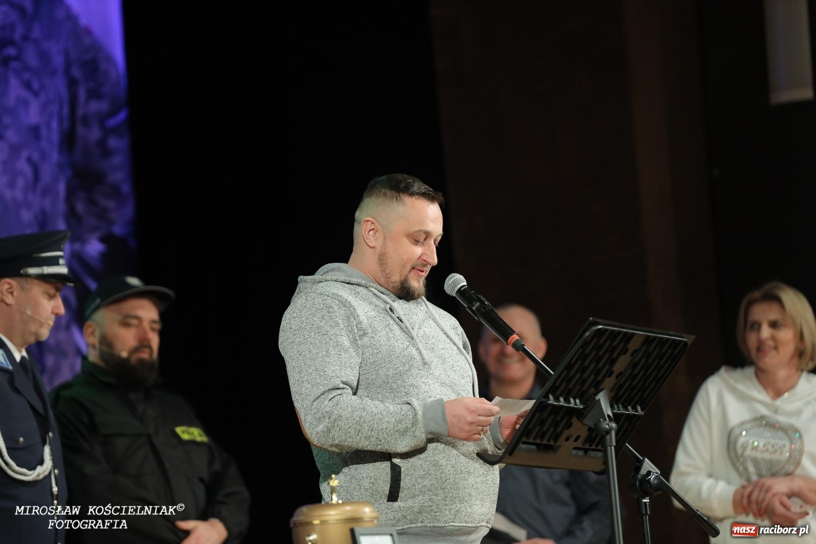 Zdjęcie w galerii na portalu naszraciborz.pl: Z żartami nie ma żartów. Kabaret Młodych Panów w Raciborzu [FOTO] wiadomości z regionu