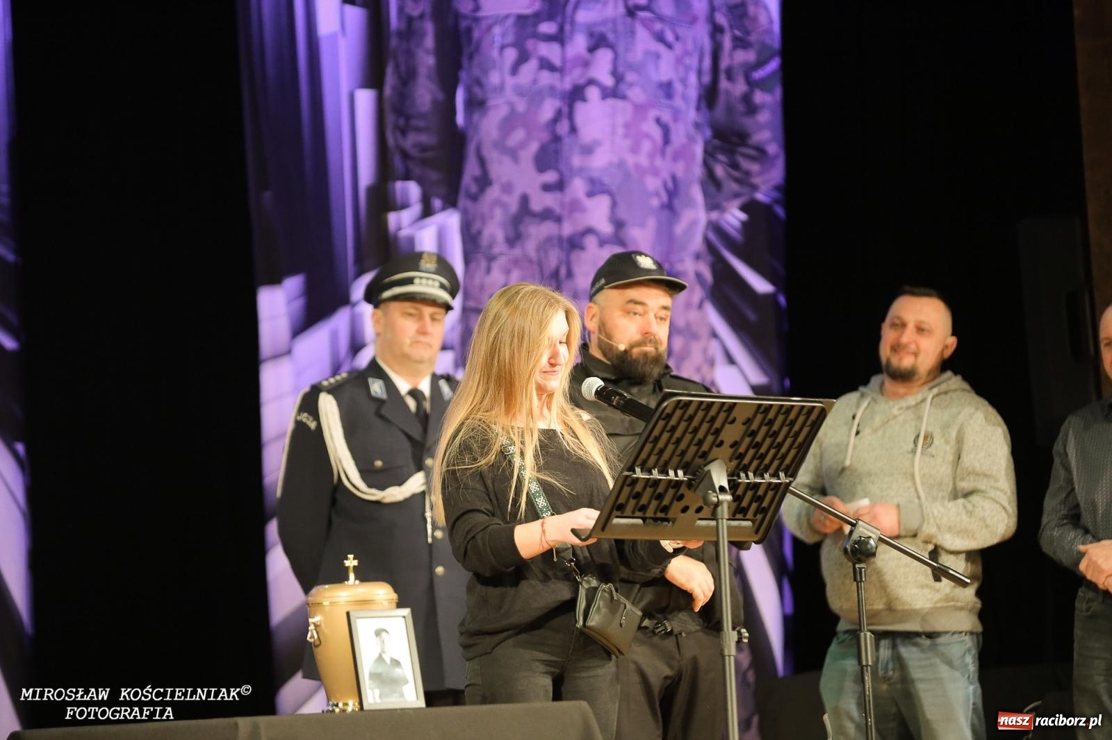 Zdjęcie w galerii na portalu naszraciborz.pl: Z żartami nie ma żartów. Kabaret Młodych Panów w Raciborzu [FOTO] wiadomości z regionu