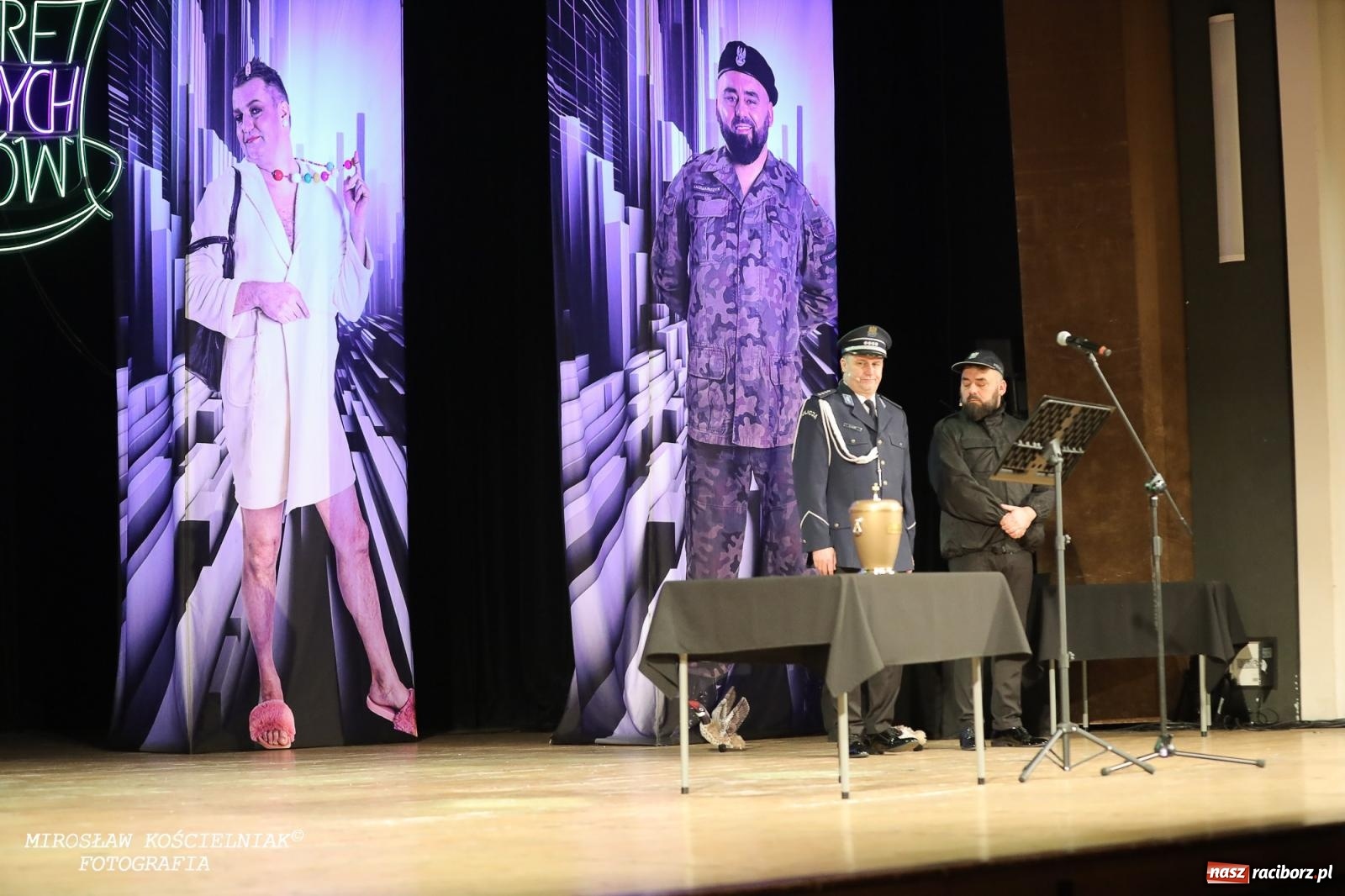 Zdjęcie w galerii na portalu naszraciborz.pl: Z żartami nie ma żartów. Kabaret Młodych Panów w Raciborzu [FOTO] wiadomości z regionu