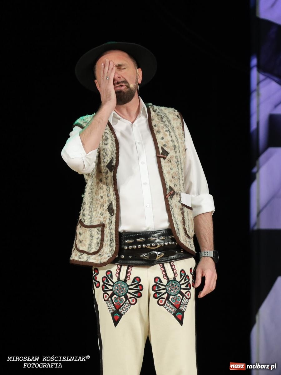 Zdjęcie w galerii na portalu naszraciborz.pl: Z żartami nie ma żartów. Kabaret Młodych Panów w Raciborzu [FOTO] wiadomości z regionu