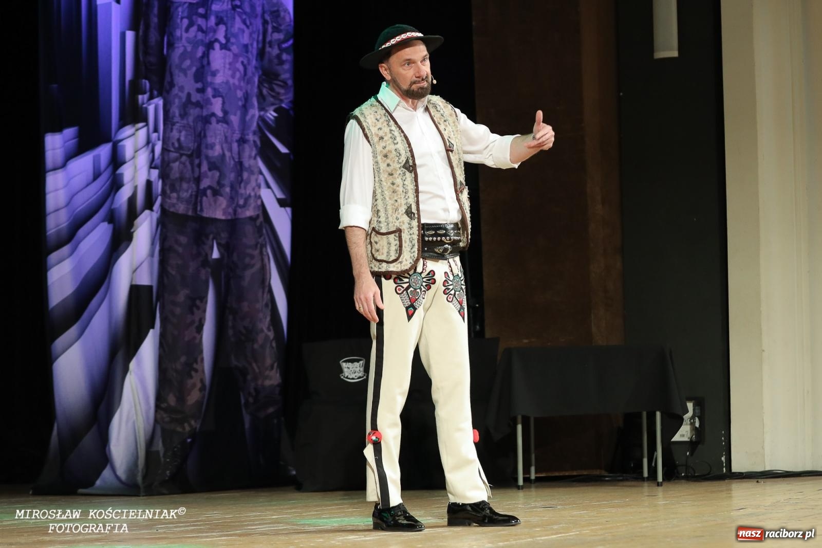 Zdjęcie w galerii na portalu naszraciborz.pl: Z żartami nie ma żartów. Kabaret Młodych Panów w Raciborzu [FOTO] wiadomości z regionu