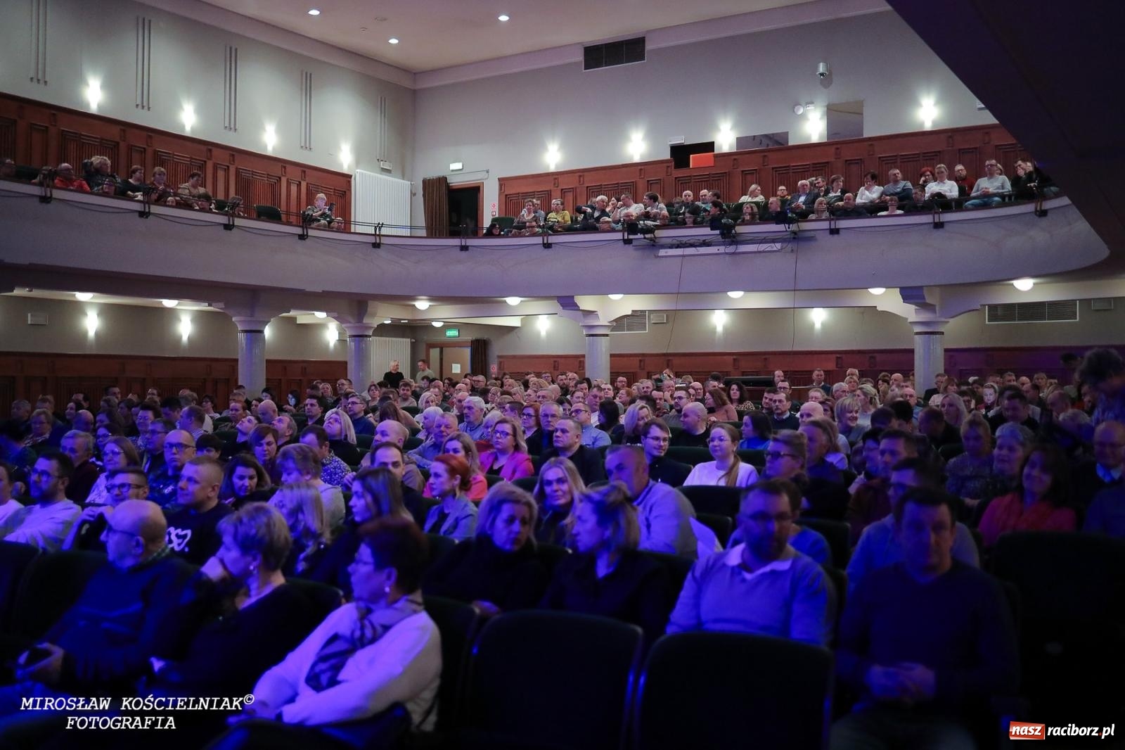 Zdjęcie w galerii na portalu naszraciborz.pl: Z żartami nie ma żartów. Kabaret Młodych Panów w Raciborzu [FOTO] wiadomości z regionu