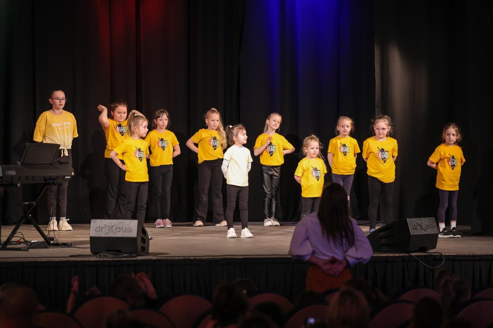 Zdjęcie w galerii na portalu naszraciborz.pl: Wieczór Otwartego Mikrofonu - muzyka, taniec, poezja, czyli Sztuka Emocji! wiadomości z regionu