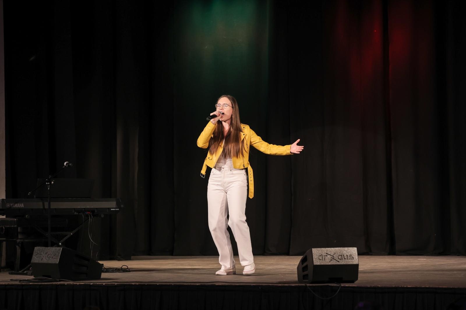 Zdjęcie w galerii na portalu naszraciborz.pl: Wieczór Otwartego Mikrofonu - muzyka, taniec, poezja, czyli Sztuka Emocji! wiadomości z regionu