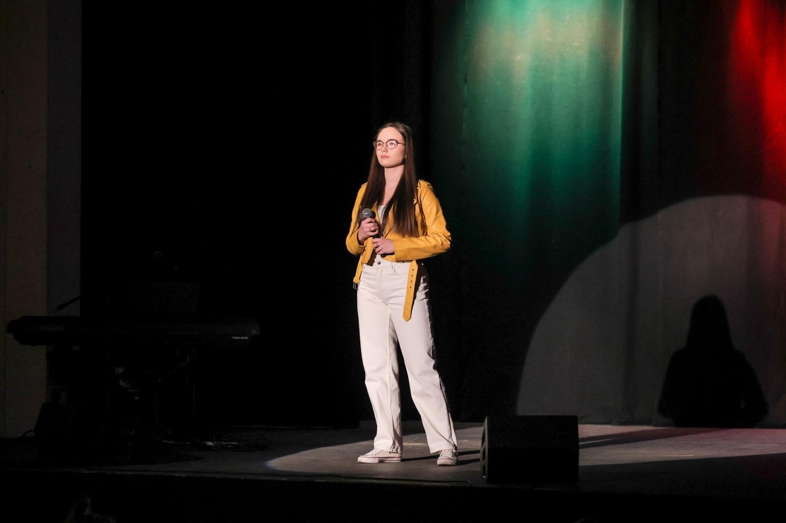 Zdjęcie w galerii na portalu naszraciborz.pl: Wieczór Otwartego Mikrofonu - muzyka, taniec, poezja, czyli Sztuka Emocji! wiadomości z regionu