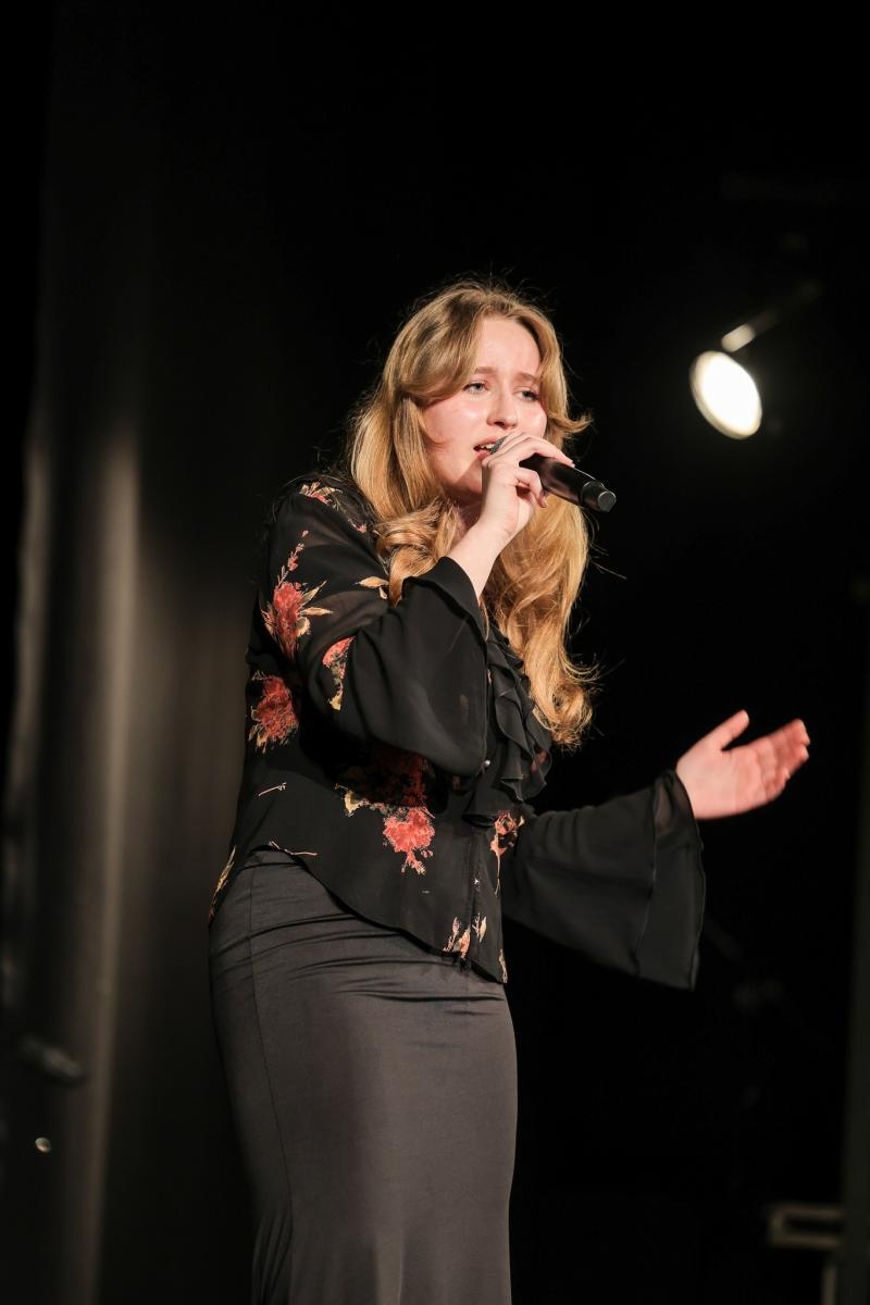 Zdjęcie w galerii na portalu naszraciborz.pl: Wieczór Otwartego Mikrofonu - muzyka, taniec, poezja, czyli Sztuka Emocji! wiadomości z regionu