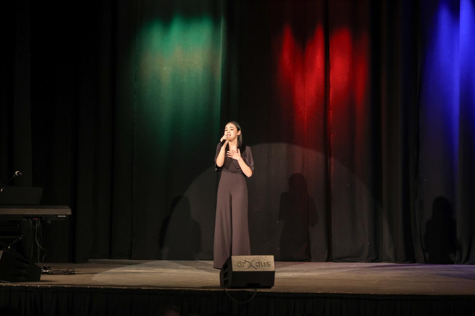 Zdjęcie w galerii na portalu naszraciborz.pl: Wieczór Otwartego Mikrofonu - muzyka, taniec, poezja, czyli Sztuka Emocji! wiadomości z regionu