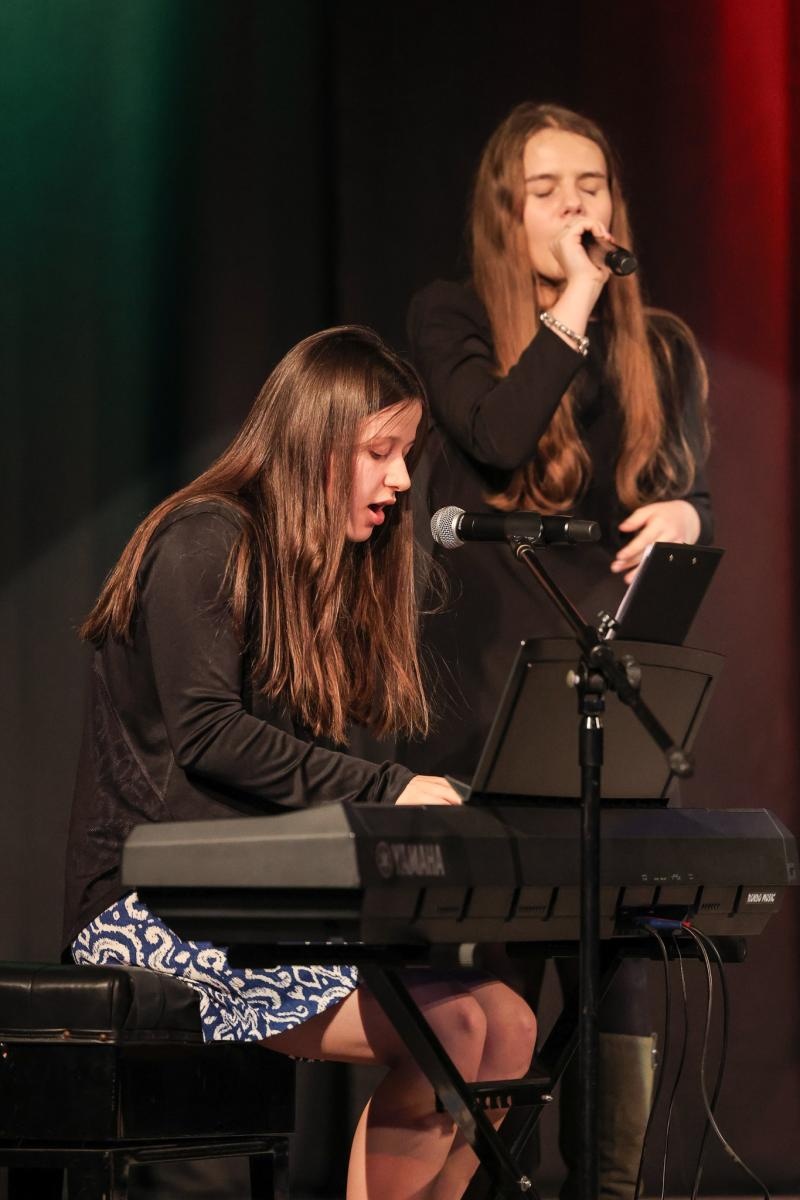 Zdjęcie w galerii na portalu naszraciborz.pl: Wieczór Otwartego Mikrofonu - muzyka, taniec, poezja, czyli Sztuka Emocji! wiadomości z regionu