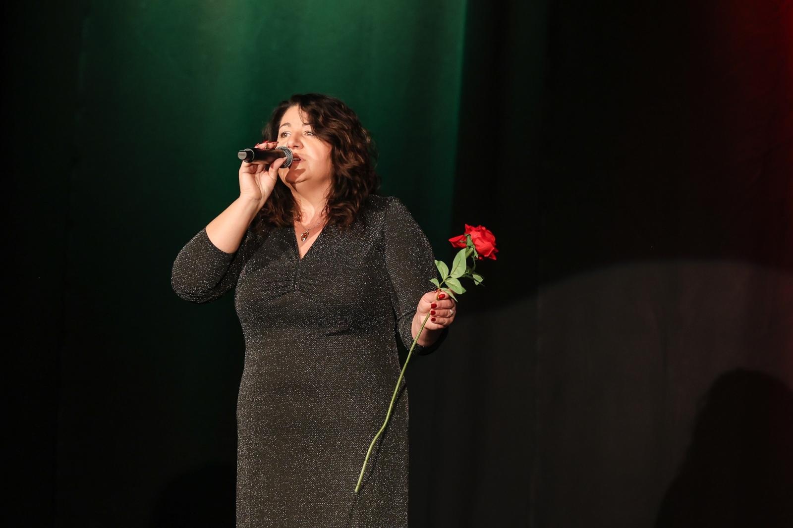 Zdjęcie w galerii na portalu naszraciborz.pl: Wieczór Otwartego Mikrofonu - muzyka, taniec, poezja, czyli Sztuka Emocji! wiadomości z regionu