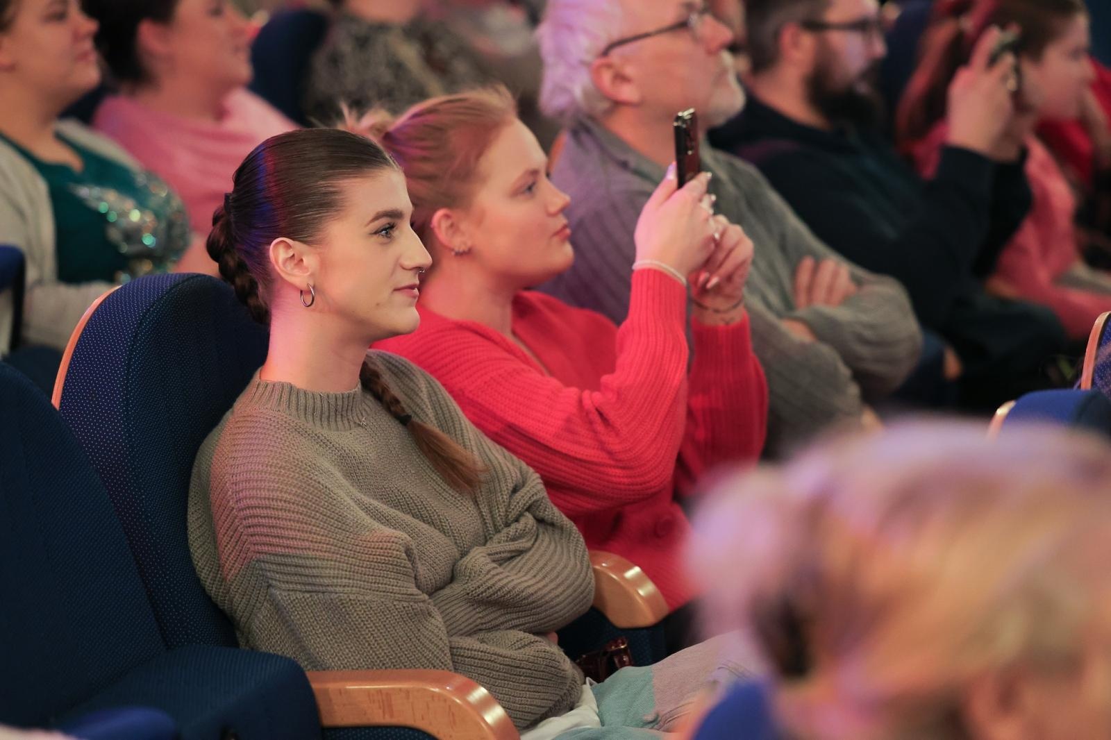 Zdjęcie w galerii na portalu naszraciborz.pl: Wieczór Otwartego Mikrofonu - muzyka, taniec, poezja, czyli Sztuka Emocji! wiadomości z regionu