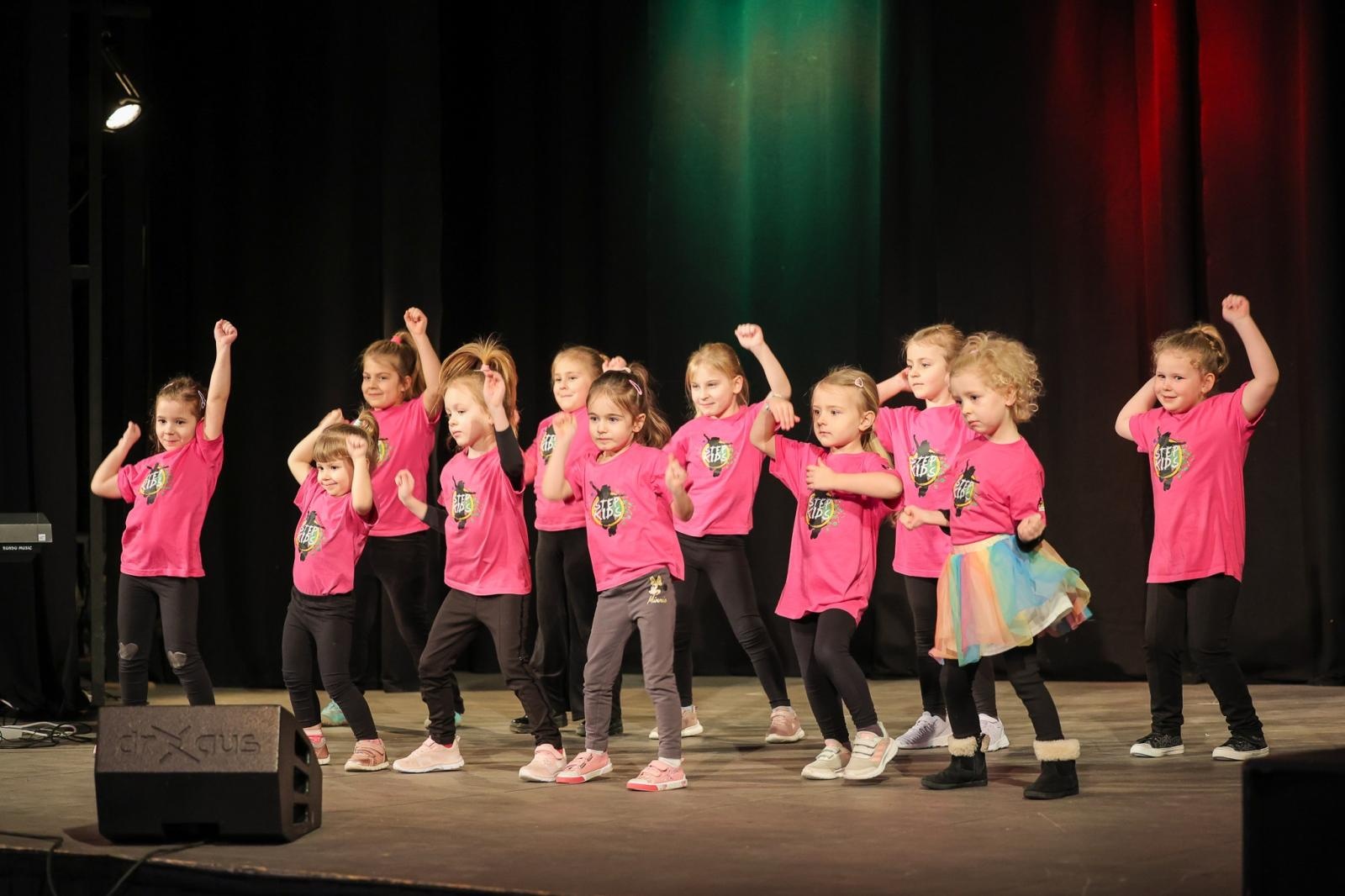 Zdjęcie w galerii na portalu naszraciborz.pl: Wieczór Otwartego Mikrofonu - muzyka, taniec, poezja, czyli Sztuka Emocji! wiadomości z regionu