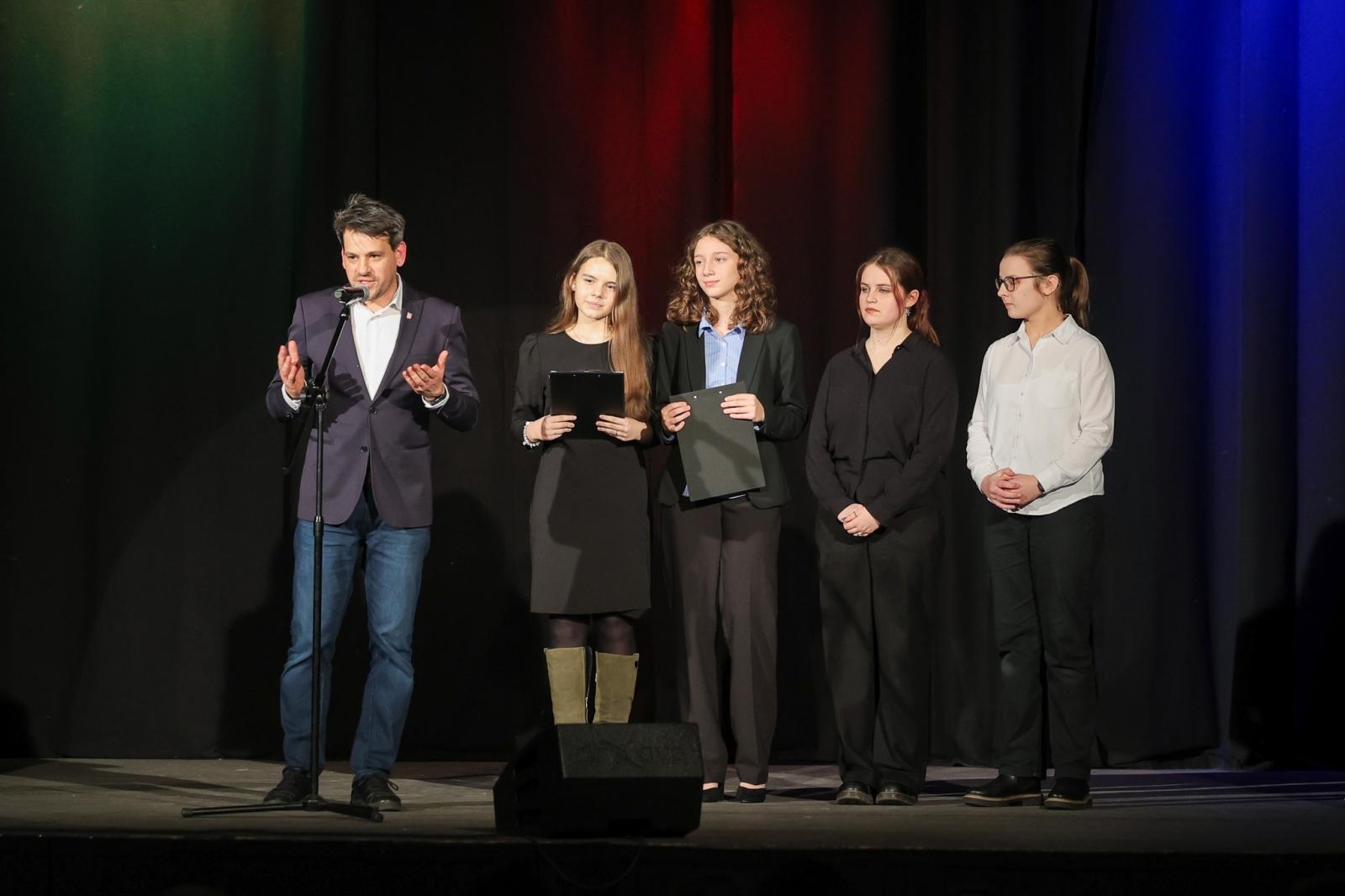 Zdjęcie w galerii na portalu naszraciborz.pl: Wieczór Otwartego Mikrofonu - muzyka, taniec, poezja, czyli Sztuka Emocji! wiadomości z regionu