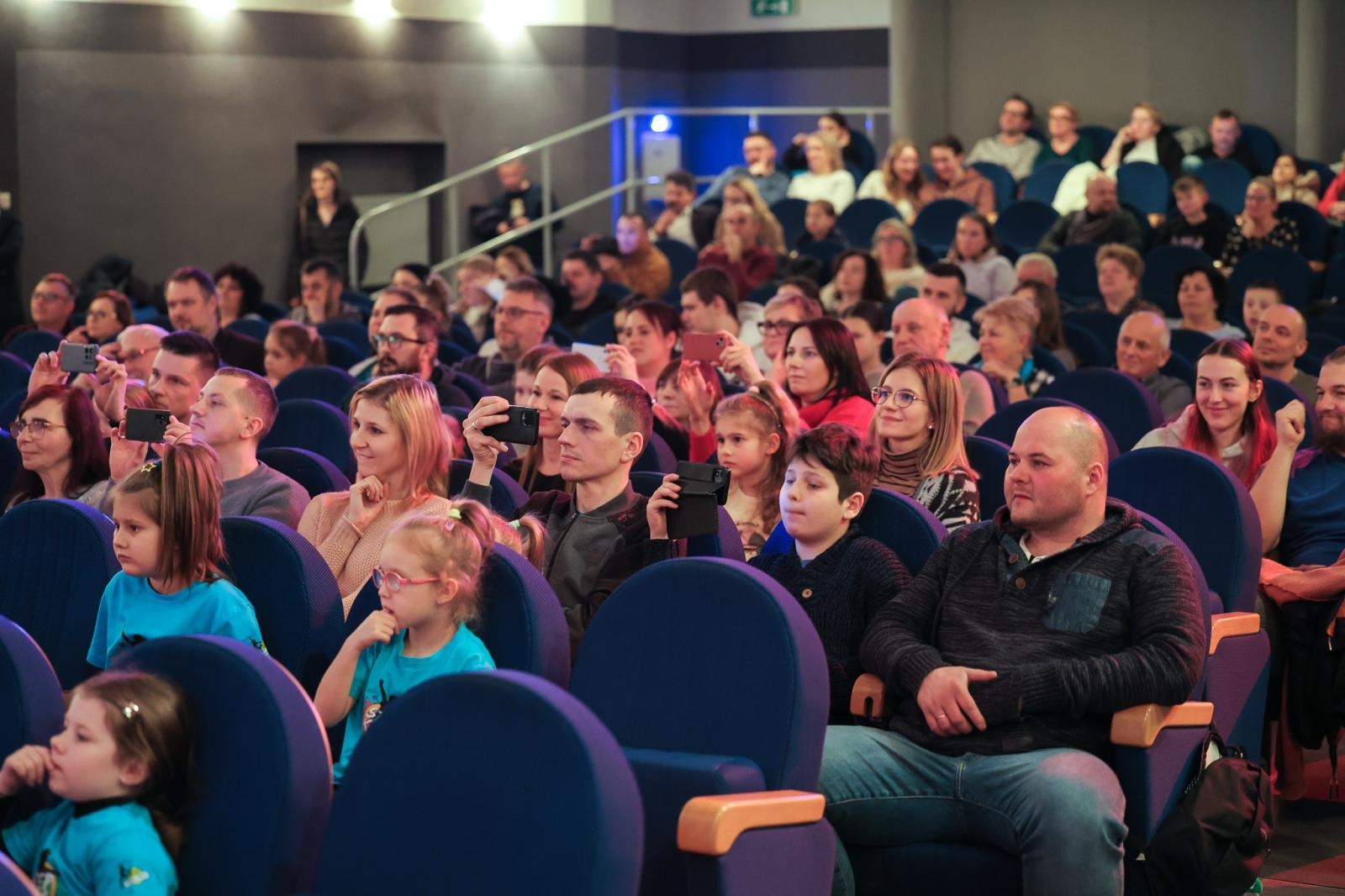 Zdjęcie w galerii na portalu naszraciborz.pl: Wieczór Otwartego Mikrofonu - muzyka, taniec, poezja, czyli Sztuka Emocji! wiadomości z regionu