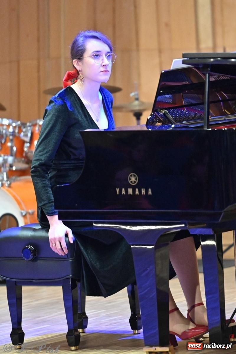 Zdjęcie w galerii na portalu naszraciborz.pl: Karnawałowe brzmienia w Państwowej Szkole Muzycznej w Raciborzu wiadomości z regionu