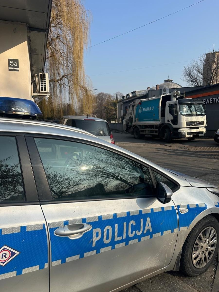 Zdjęcie w galerii na portalu naszraciborz.pl: 84-latka potrącona przez śmieciarkę wiadomości z regionu