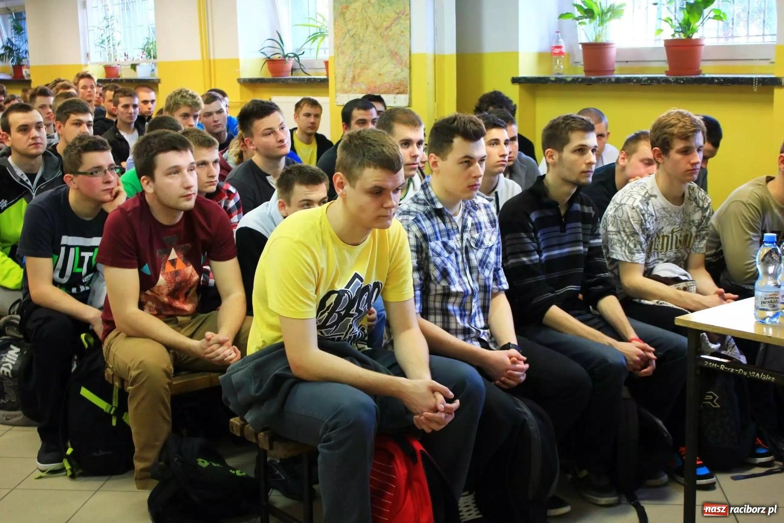 Zdjęcie w galerii na portalu naszraciborz.pl: Kto by pomyślał, że o naszym Rafałku będzie tak głośno wiadomości z regionu