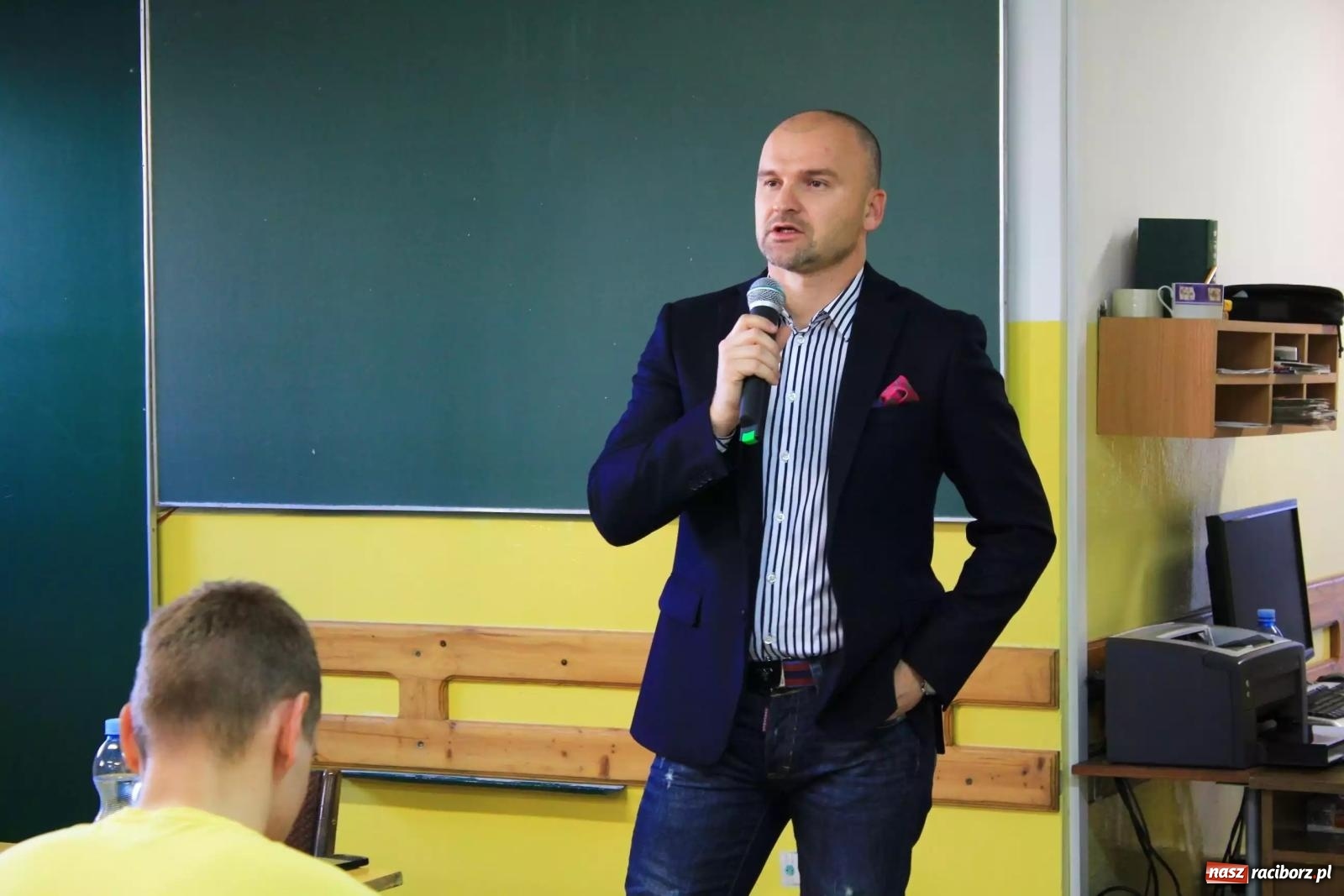 Zdjęcie w galerii na portalu naszraciborz.pl: Kto by pomyślał, że o naszym Rafałku będzie tak głośno wiadomości z regionu