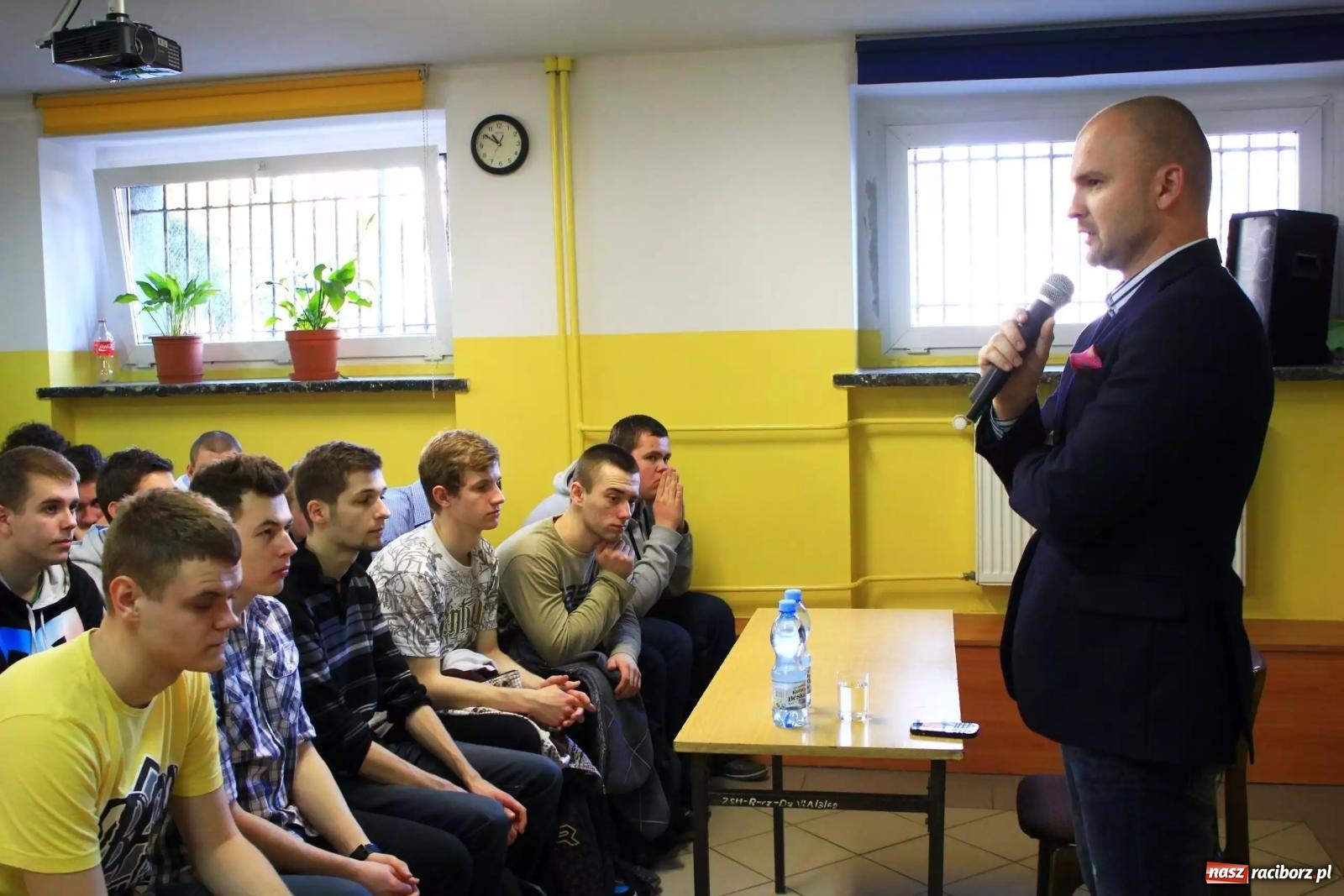 Zdjęcie w galerii na portalu naszraciborz.pl: Kto by pomyślał, że o naszym Rafałku będzie tak głośno wiadomości z regionu