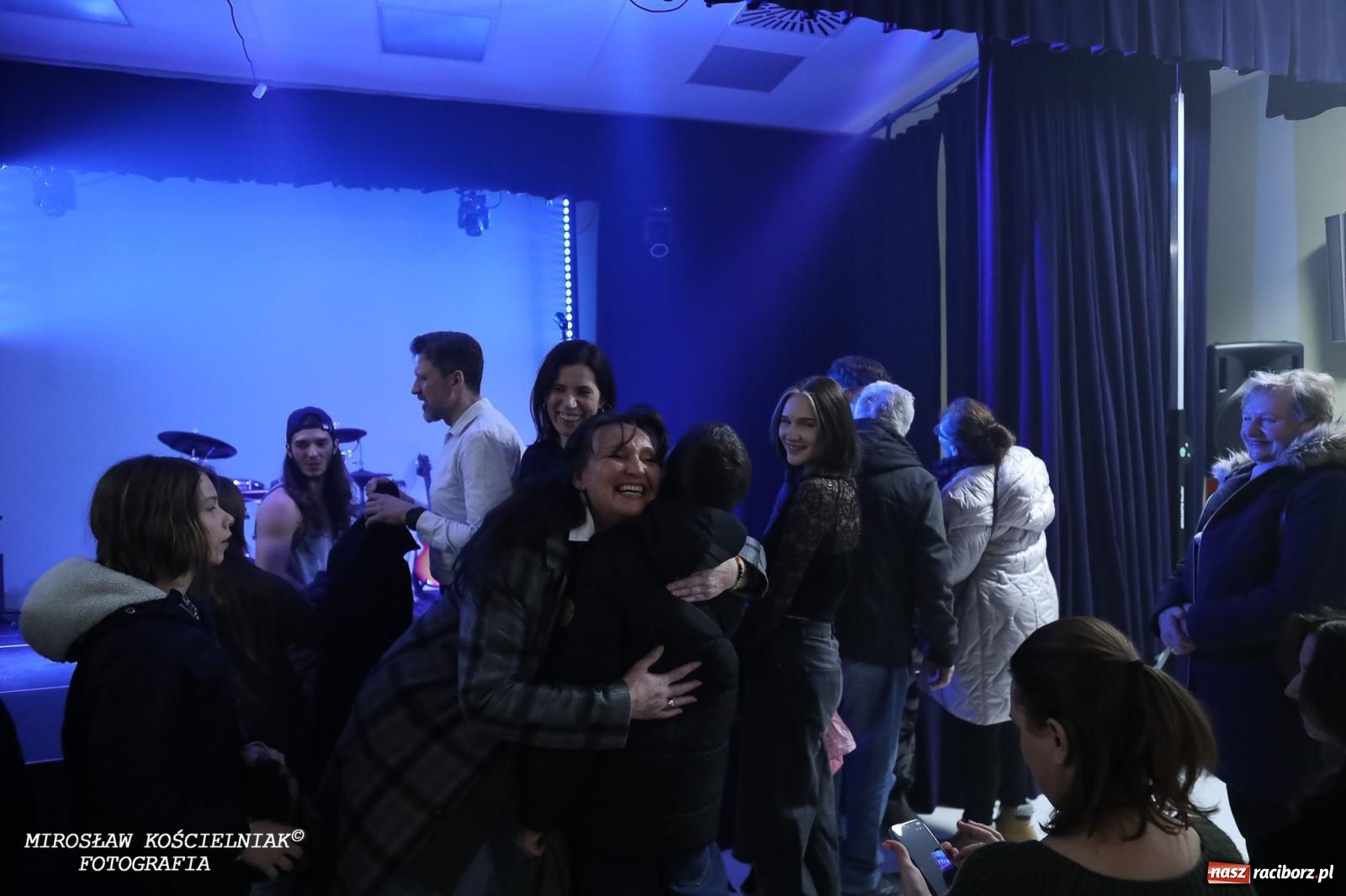 Zdjęcie w galerii na portalu naszraciborz.pl: Zespół Afera zadebiutował na scenie CKZiU nr 2 Mechanik wiadomości z regionu