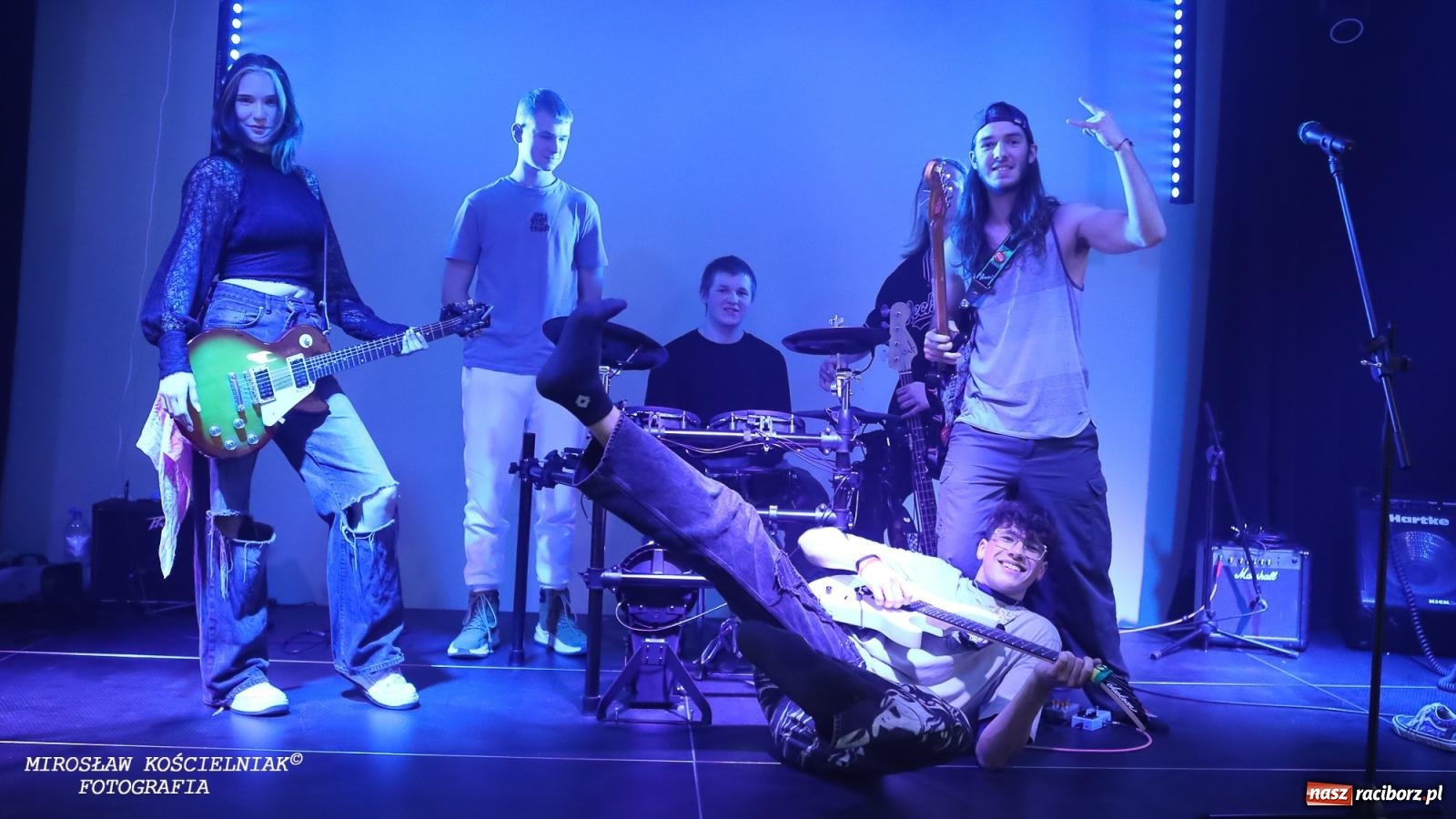 Zdjęcie w galerii na portalu naszraciborz.pl: Zespół Afera zadebiutował na scenie CKZiU nr 2 Mechanik wiadomości z regionu