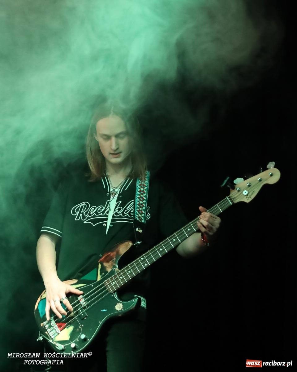 Zdjęcie w galerii na portalu naszraciborz.pl: Zespół Afera zadebiutował na scenie CKZiU nr 2 Mechanik wiadomości z regionu