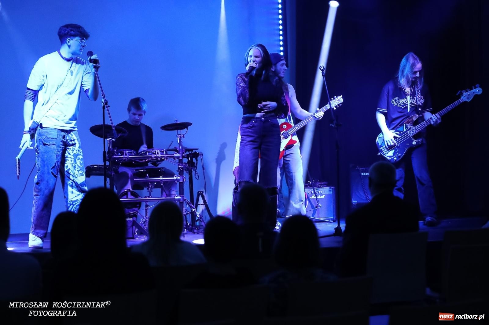 Zdjęcie w galerii na portalu naszraciborz.pl: Zespół Afera zadebiutował na scenie CKZiU nr 2 Mechanik wiadomości z regionu