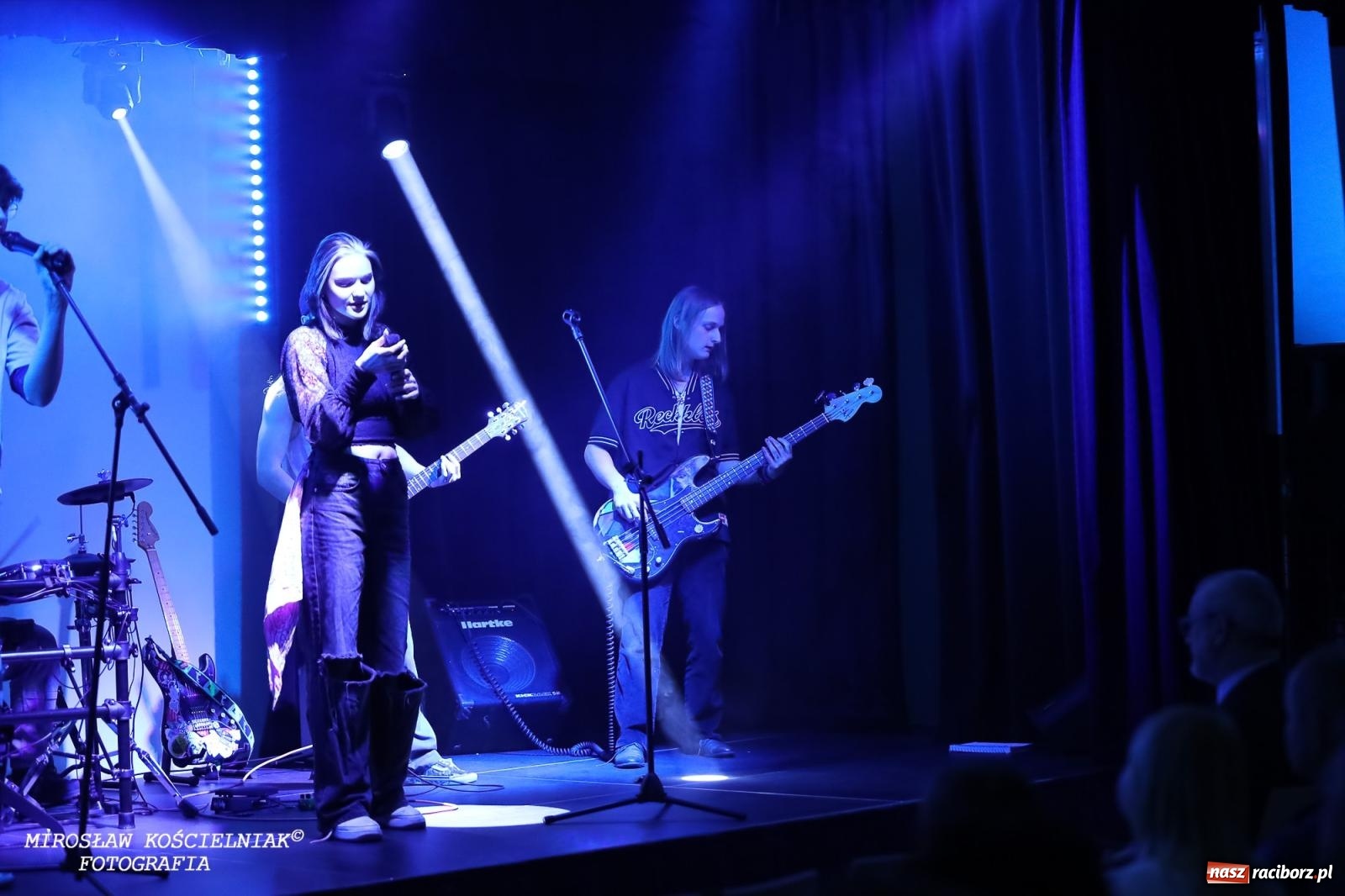 Zdjęcie w galerii na portalu naszraciborz.pl: Zespół Afera zadebiutował na scenie CKZiU nr 2 Mechanik wiadomości z regionu