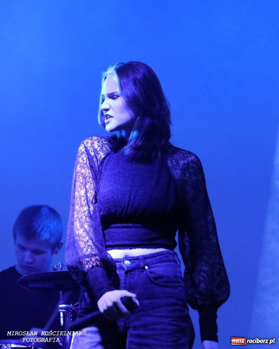 Zdjęcie w galerii na portalu naszraciborz.pl: Zespół Afera zadebiutował na scenie CKZiU nr 2 Mechanik wiadomości z regionu