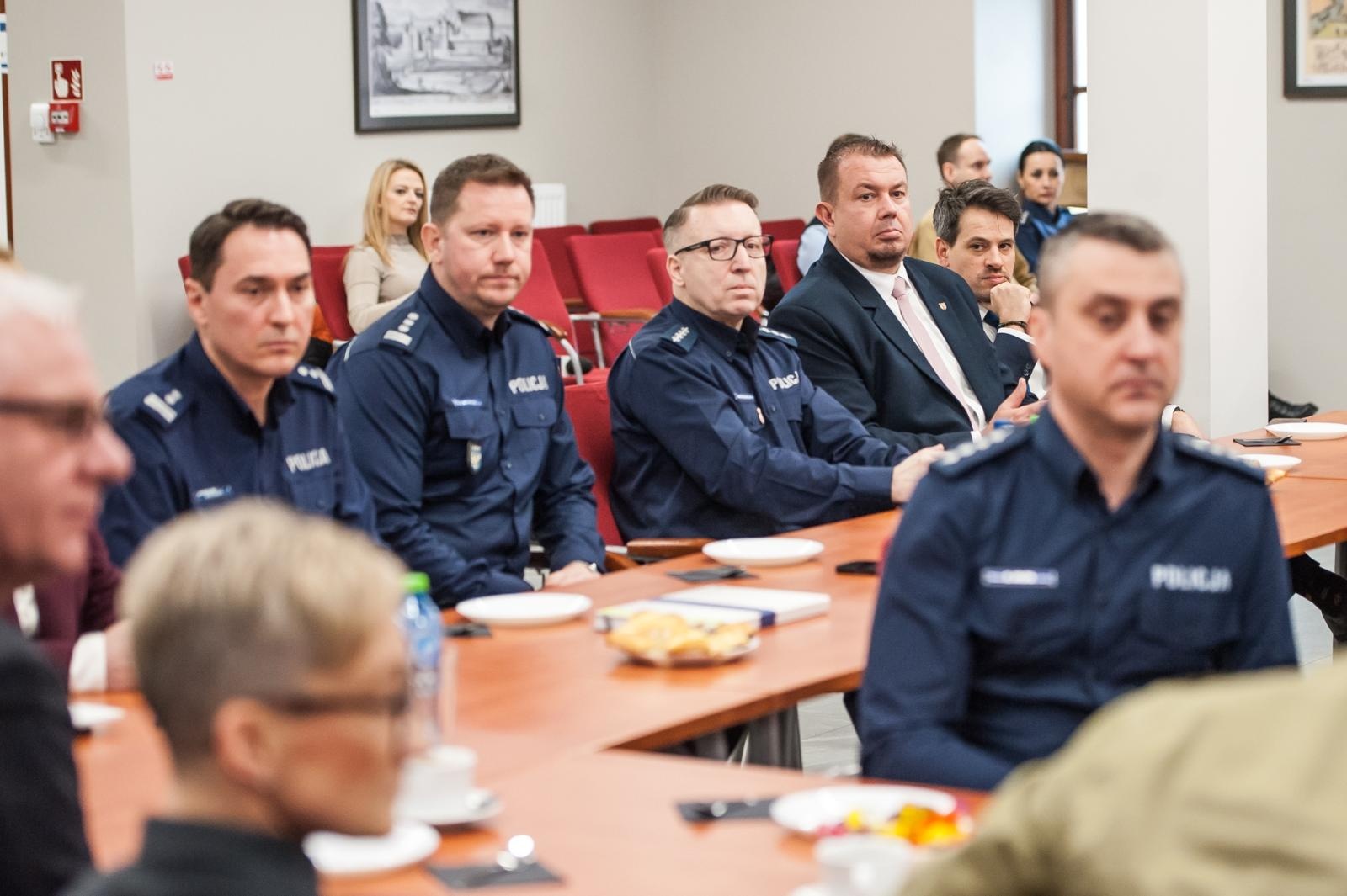 Zdjęcie w galerii na portalu naszraciborz.pl: Znamy policjantów roku w raciborskiej komendzie [FOTO i WIDEO] wiadomości z regionu