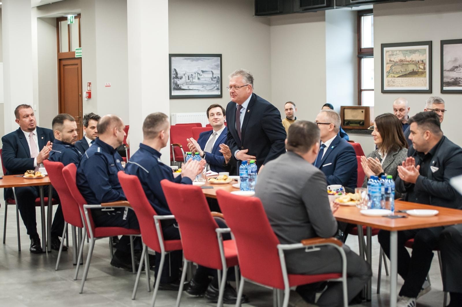 Zdjęcie w galerii na portalu naszraciborz.pl: Znamy policjantów roku w raciborskiej komendzie [FOTO i WIDEO] wiadomości z regionu