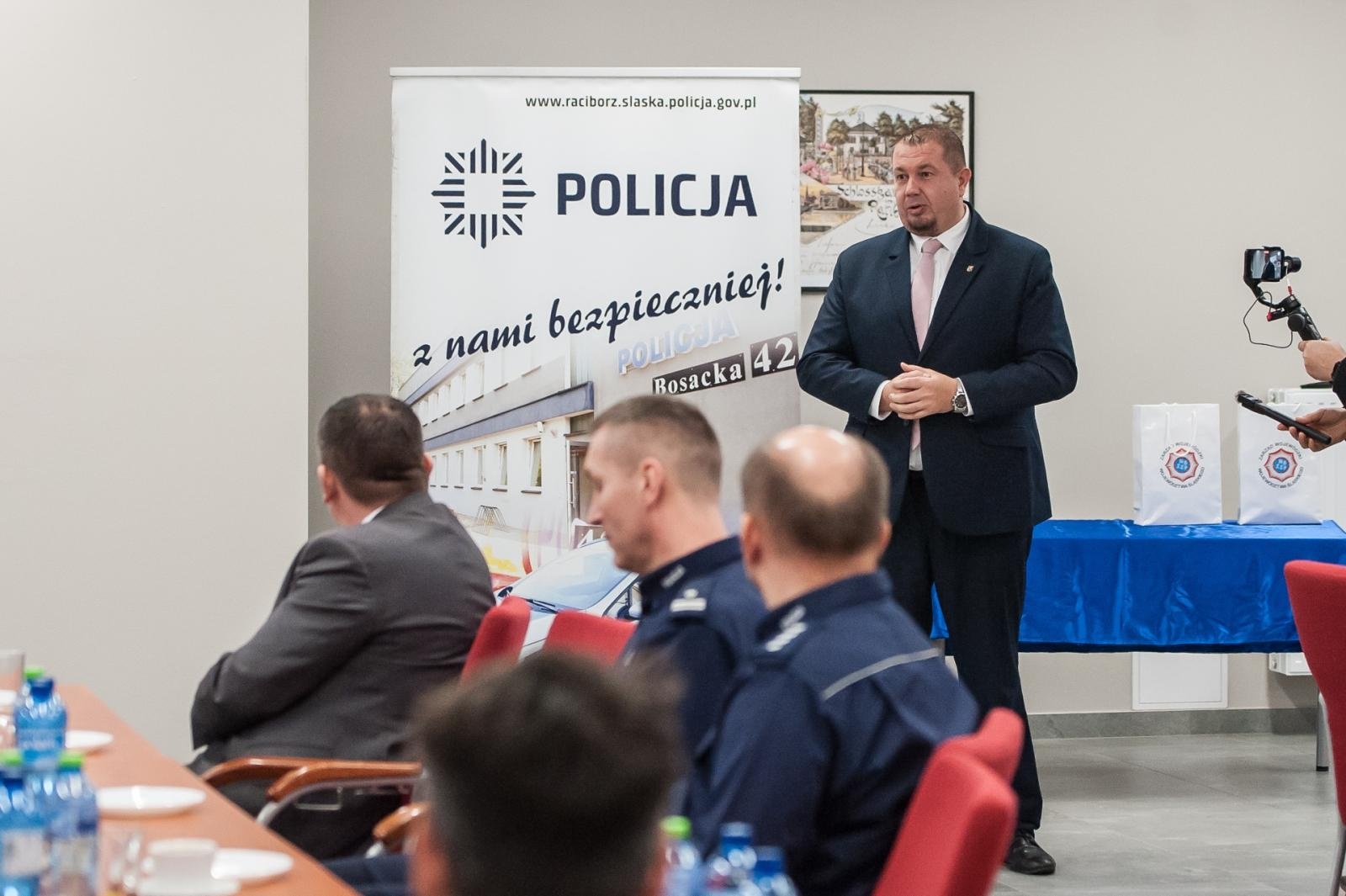 Zdjęcie w galerii na portalu naszraciborz.pl: Znamy policjantów roku w raciborskiej komendzie [FOTO i WIDEO] wiadomości z regionu